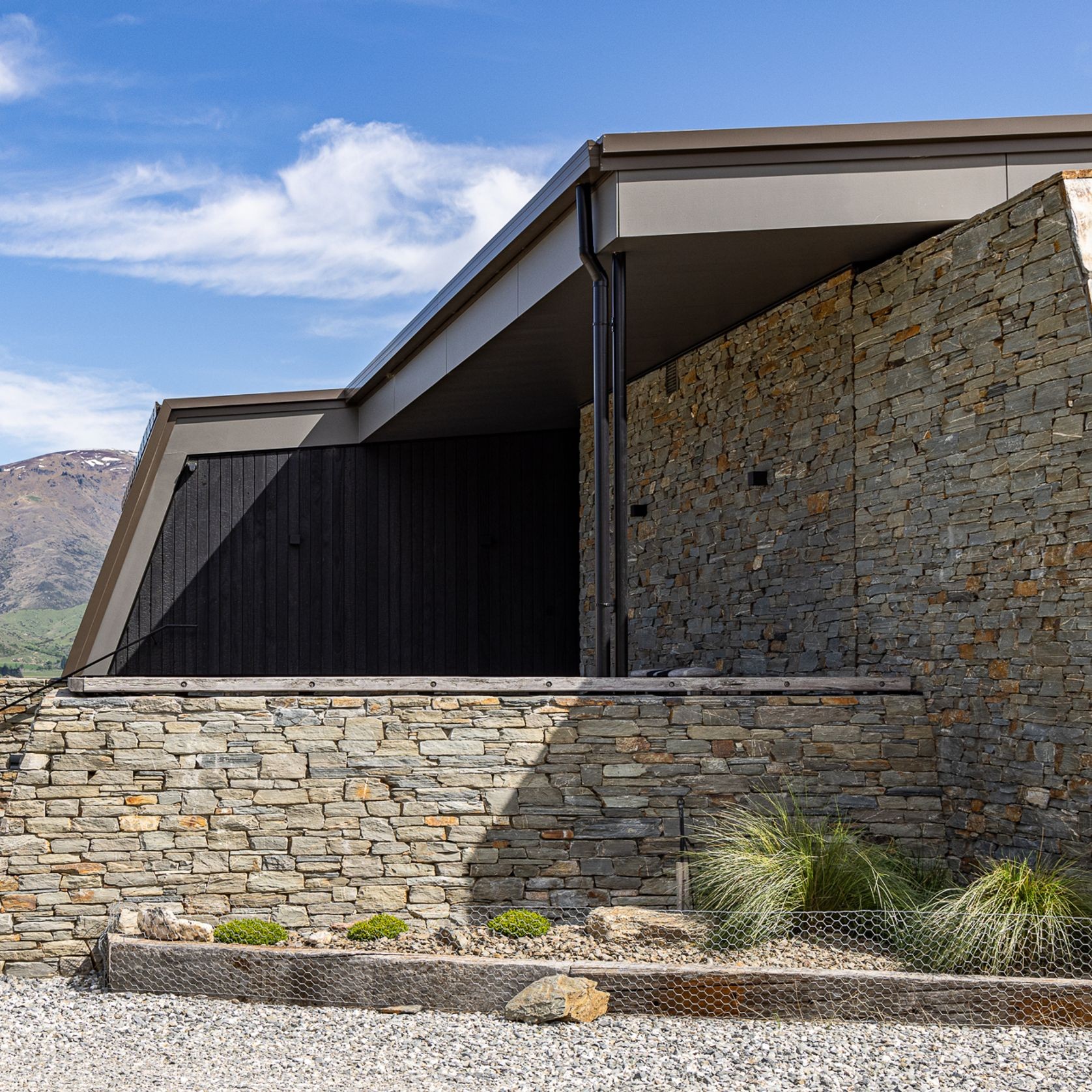 Wanaka Stone Lightweight Veneer gallery detail image