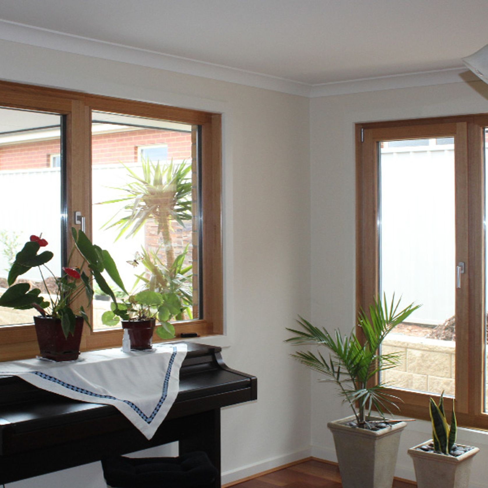 Komfort+ | Tilt & Turn Windows gallery detail image