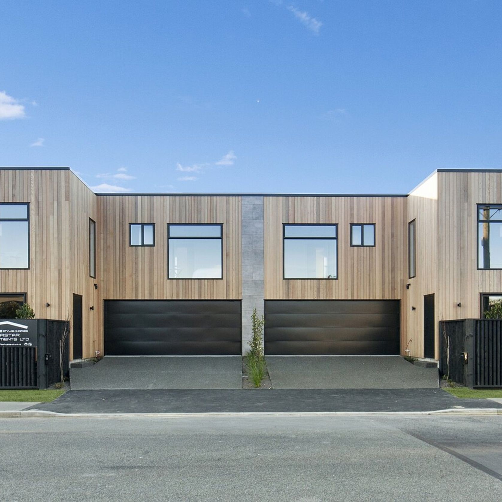 JSC Vertical Shiplap Timber Weatherboards gallery detail image