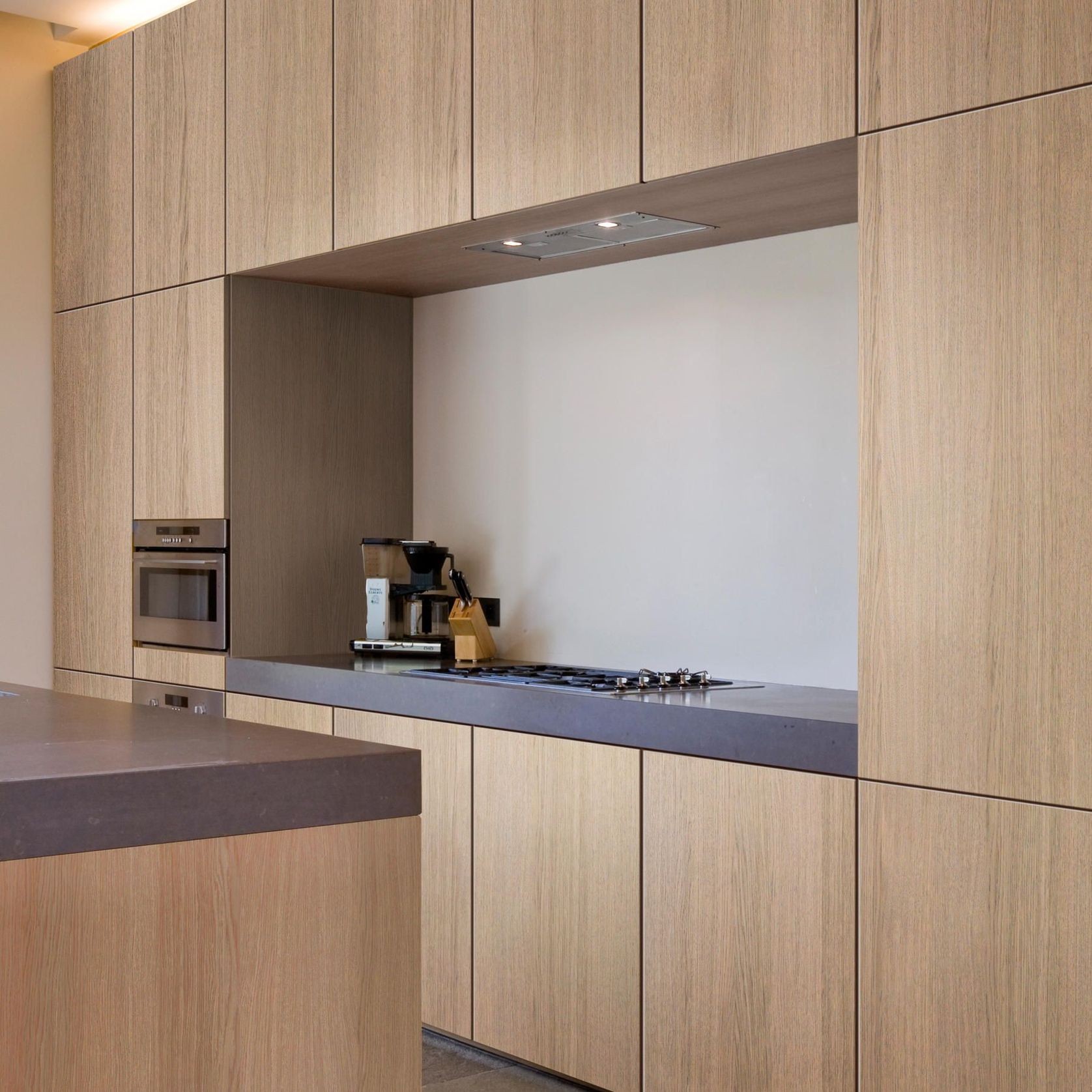 Desert Oak Shinnoki Prefinished Timber Veneer gallery detail image
