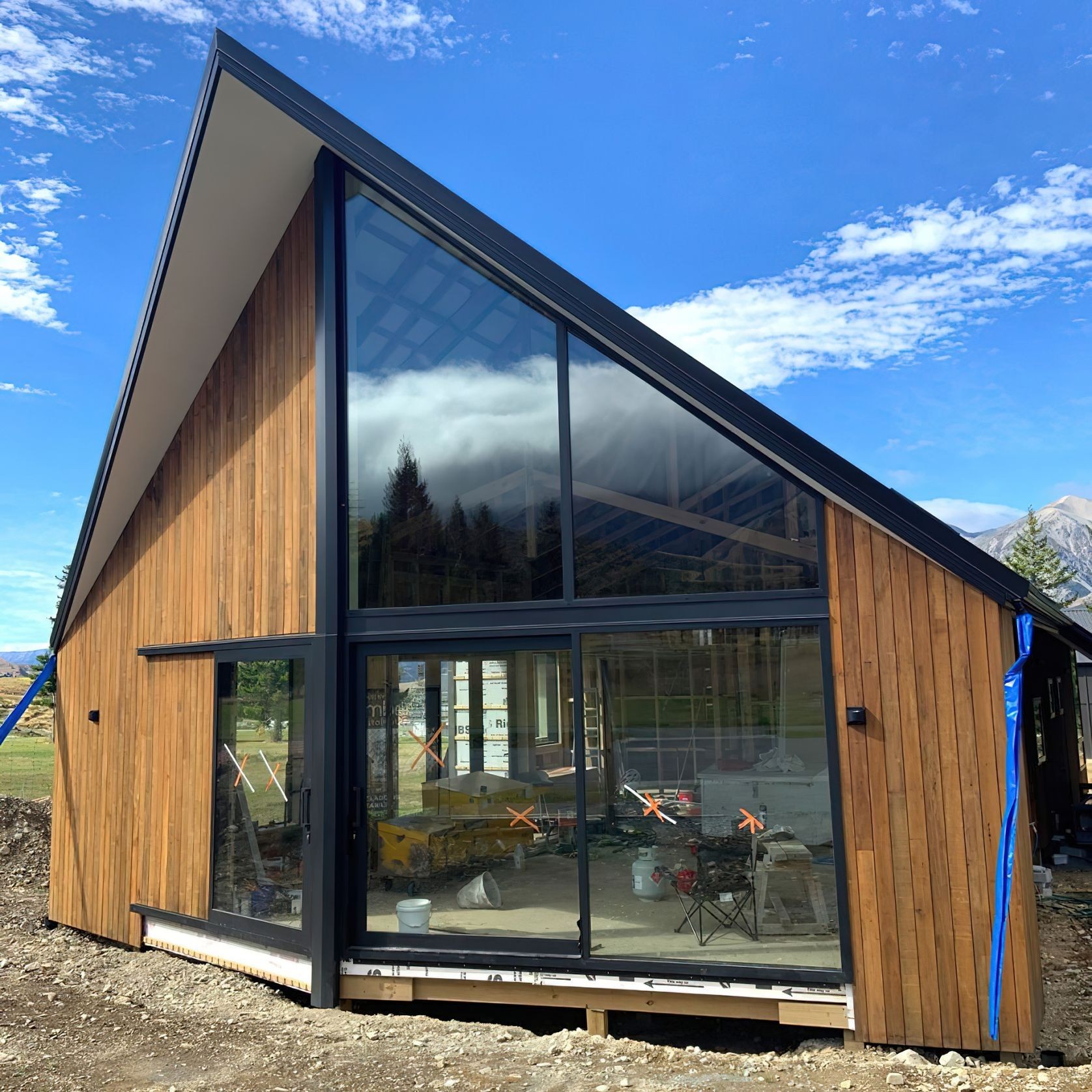 Cladding | Mixed hardwoods – sawn face – no oil gallery detail image