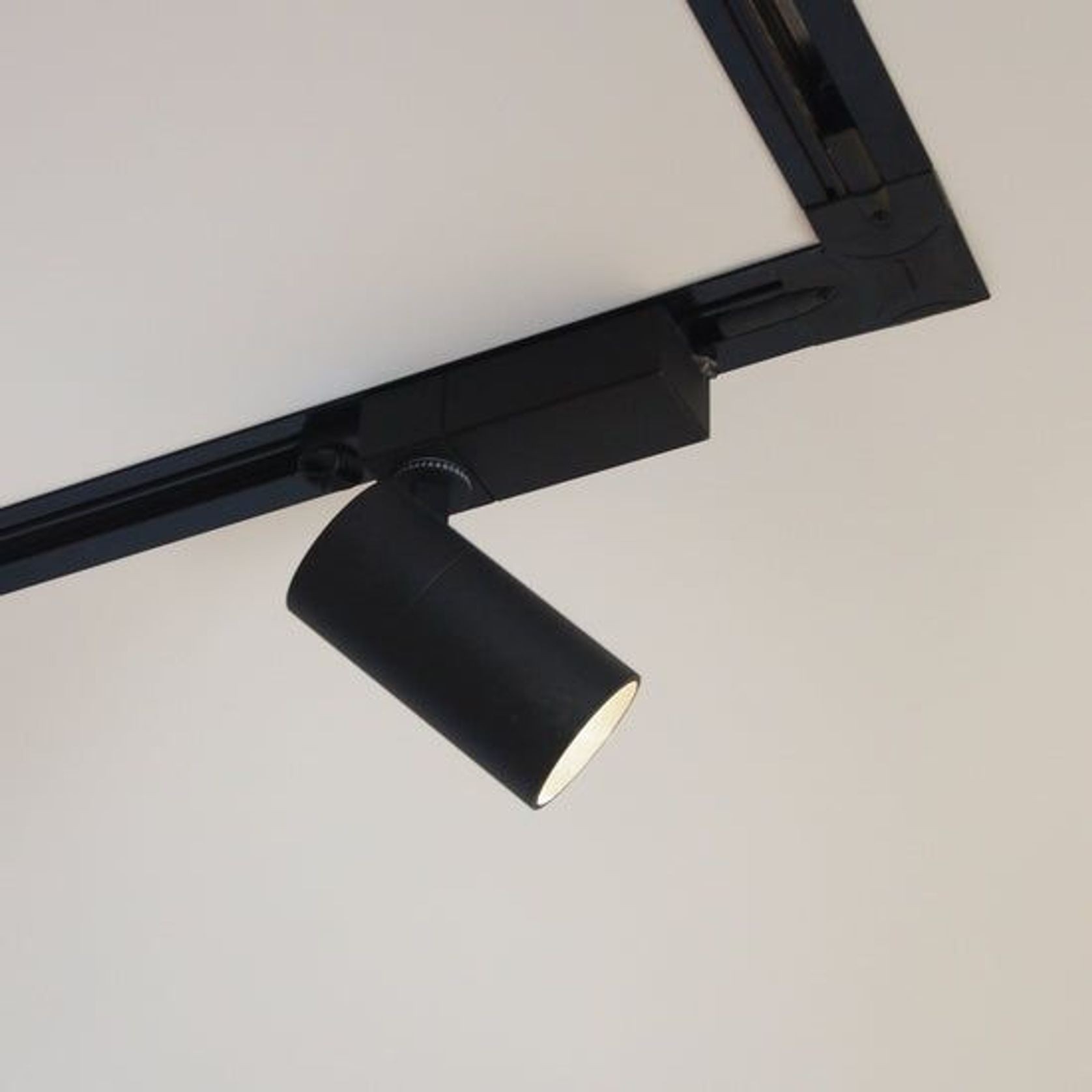Metro 40 Track Light | 13W gallery detail image