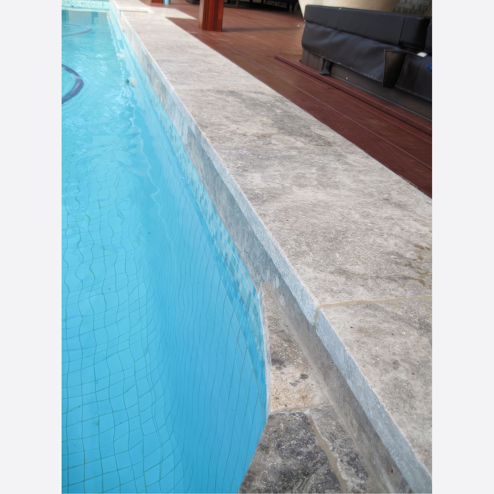 Platinum | Travertine gallery detail image