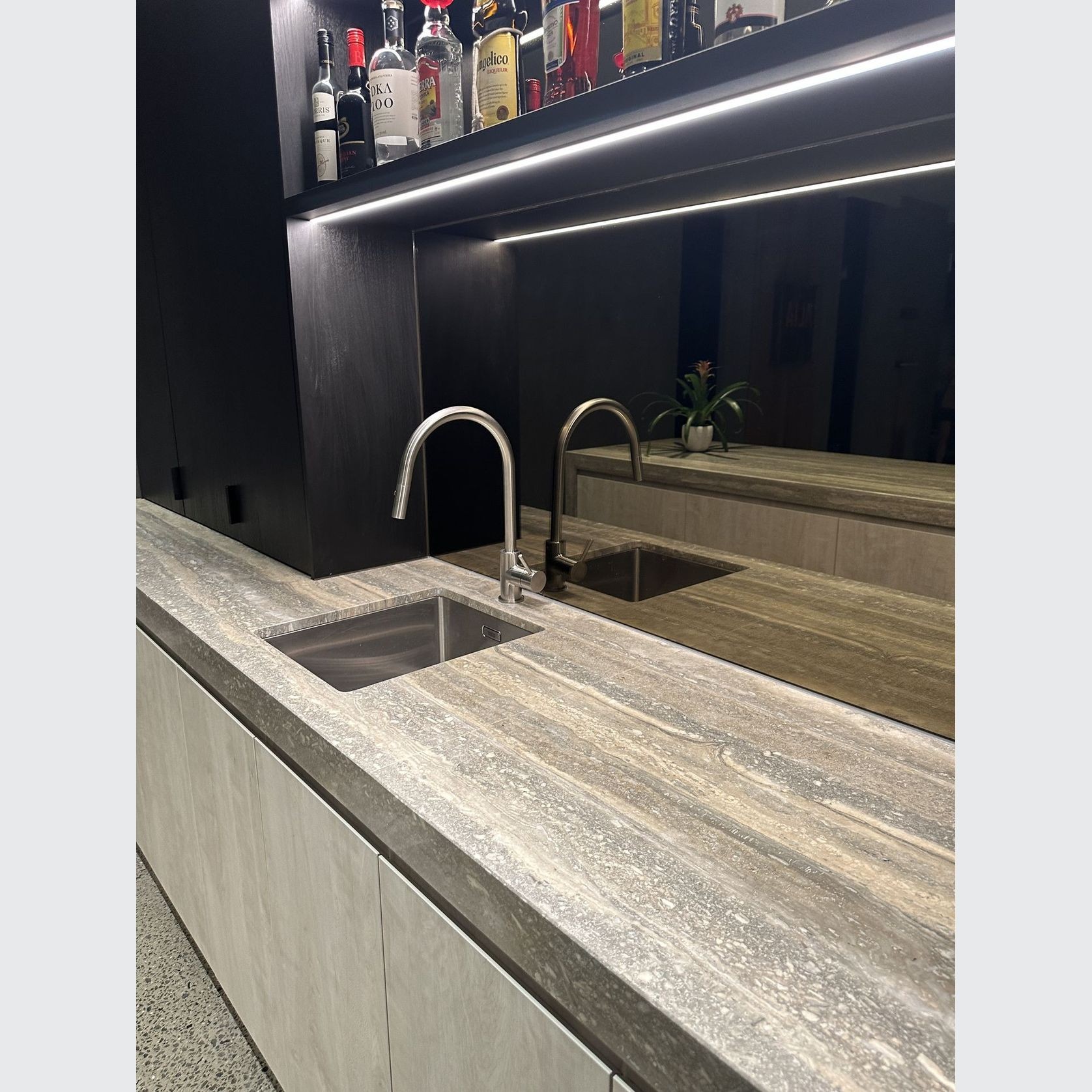 Travertine gallery detail image