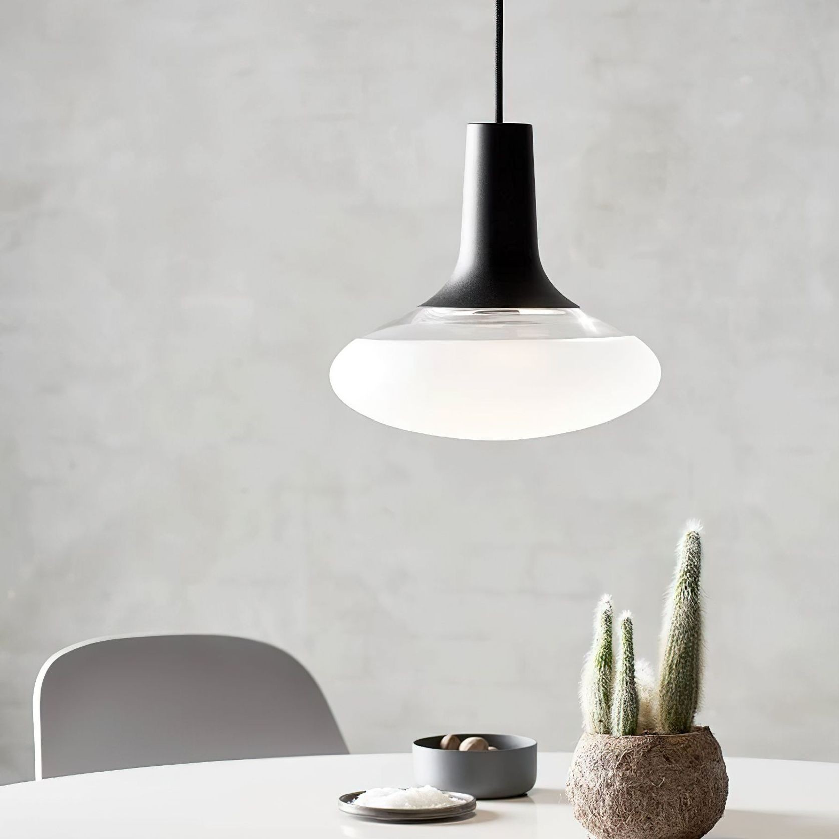 Dee Oval Pendant 2.0 gallery detail image