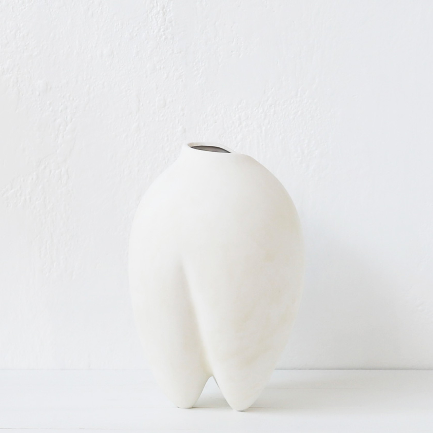 Sumo Vase / Slim / Bone White / 101 Copenhagen gallery detail image