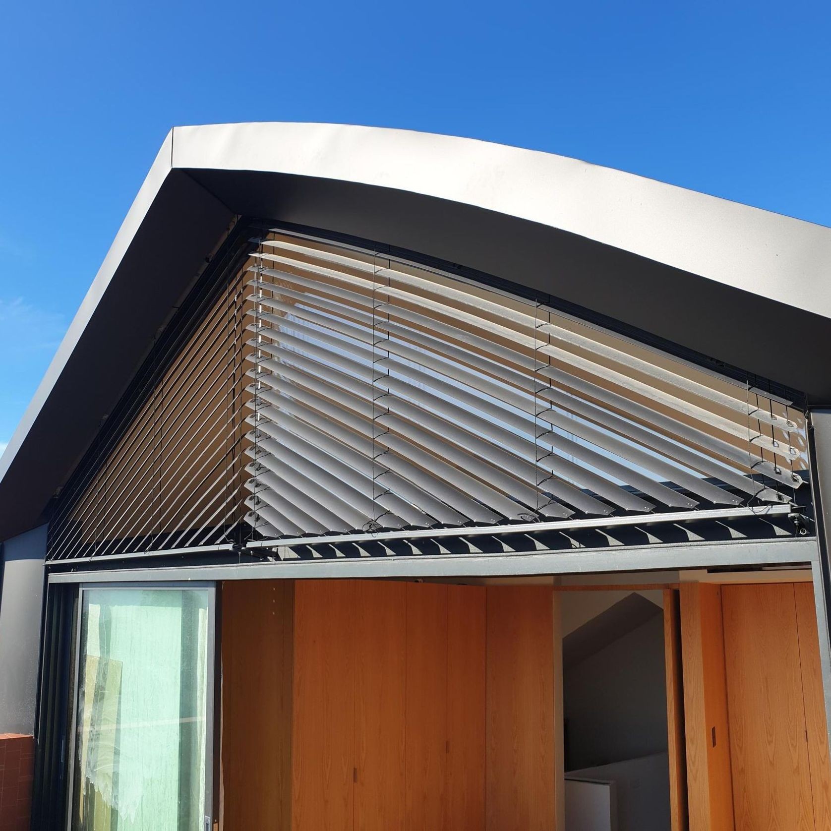 Asymmetric External Venetian Blinds | Warema gallery detail image