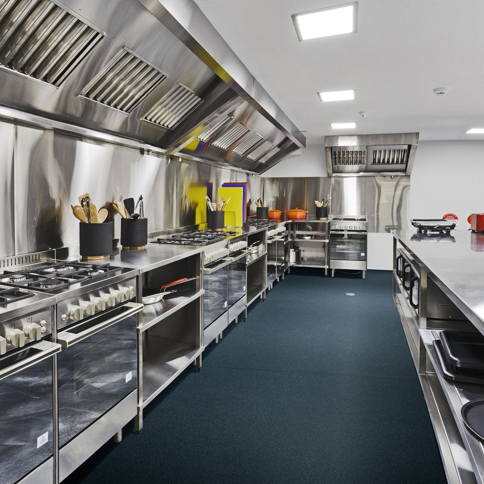 Altro Stronghold™ K30 - R12 Commercial Kitchen Flooring gallery detail image