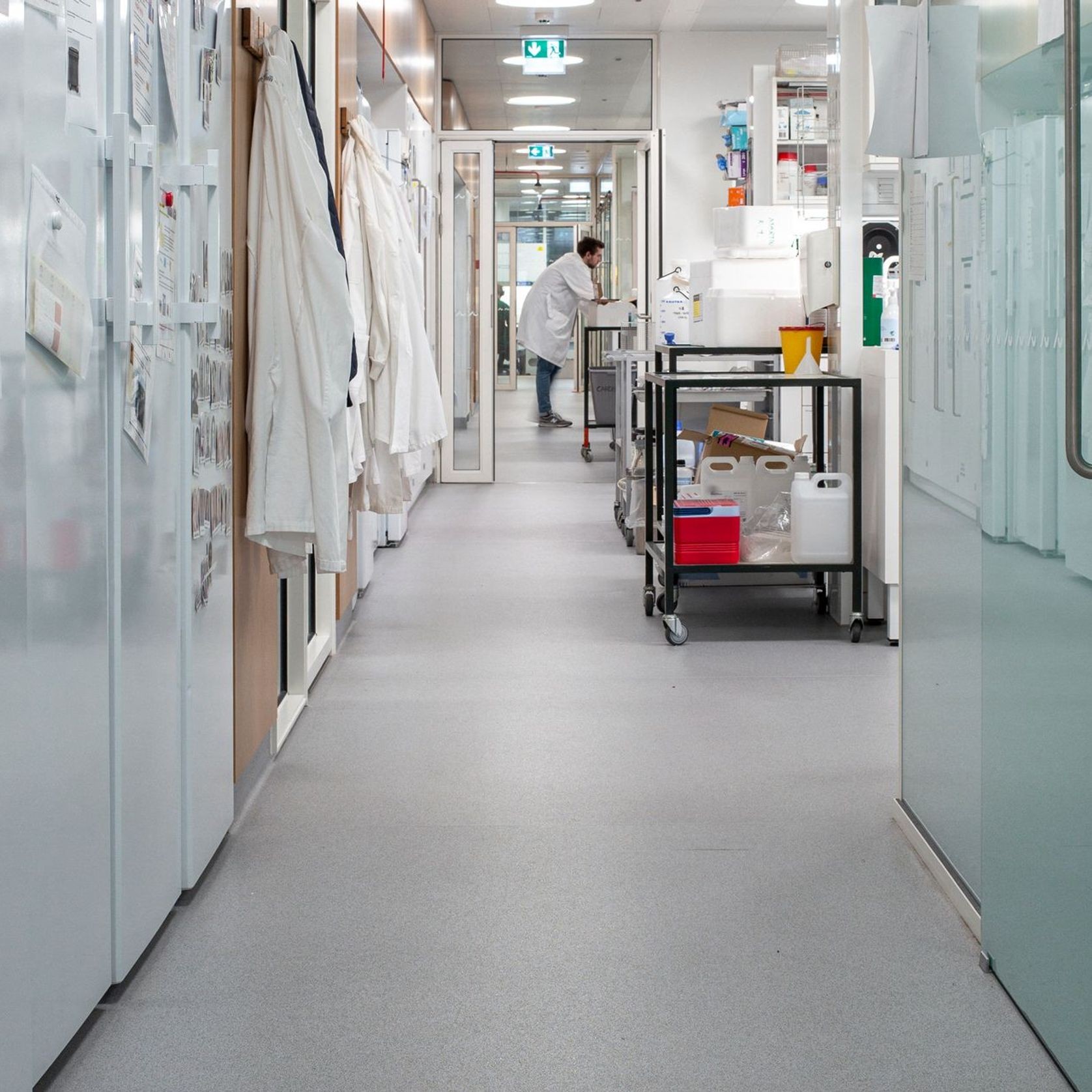 Altro Walkway™ 20 SD - R10 Static Dissipative Safety Flooring gallery detail image