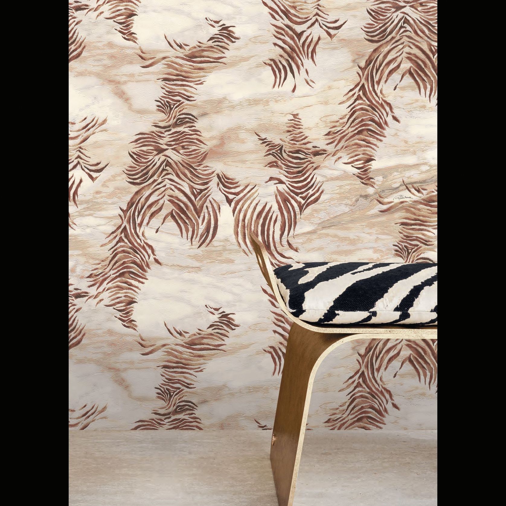 The Ray of Gold - Roberto Cavalli No.9 Wallpaper gallery detail image