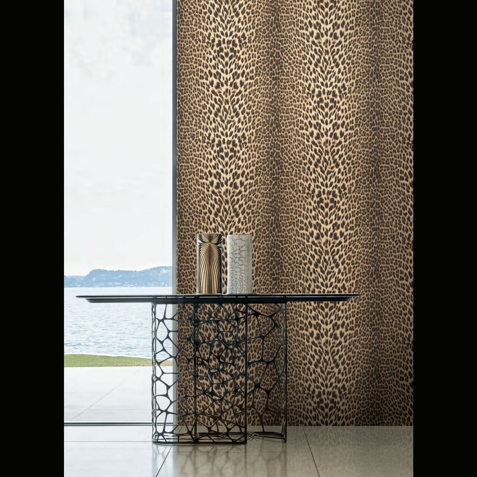 The Ray of Gold - Roberto Cavalli No.9 Wallpaper gallery detail image