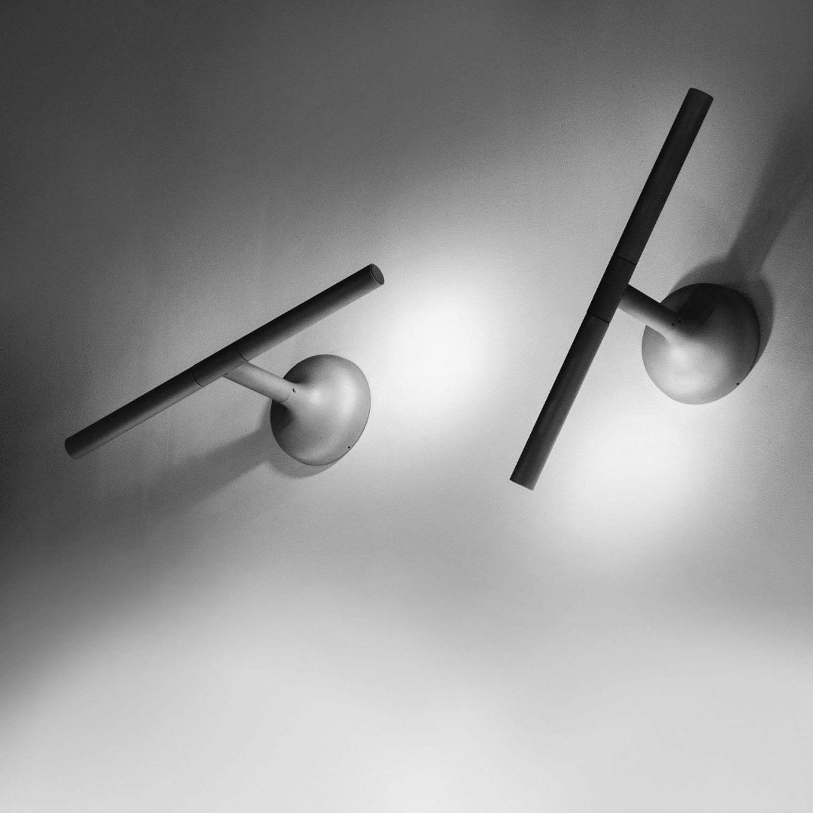 Martinelli Luce Colibri Wali Wall Light gallery detail image