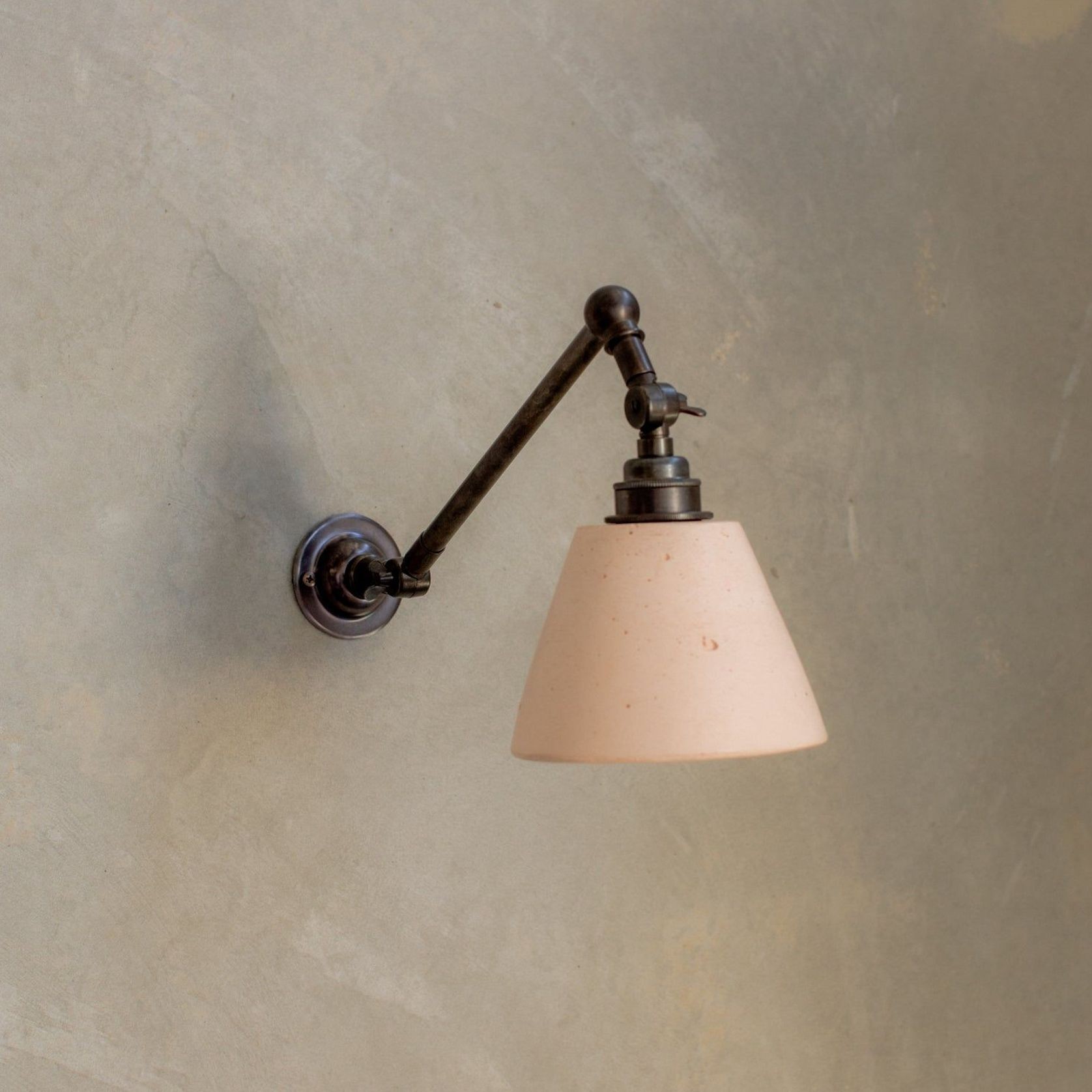 Mod wall light with arm gallery detail image