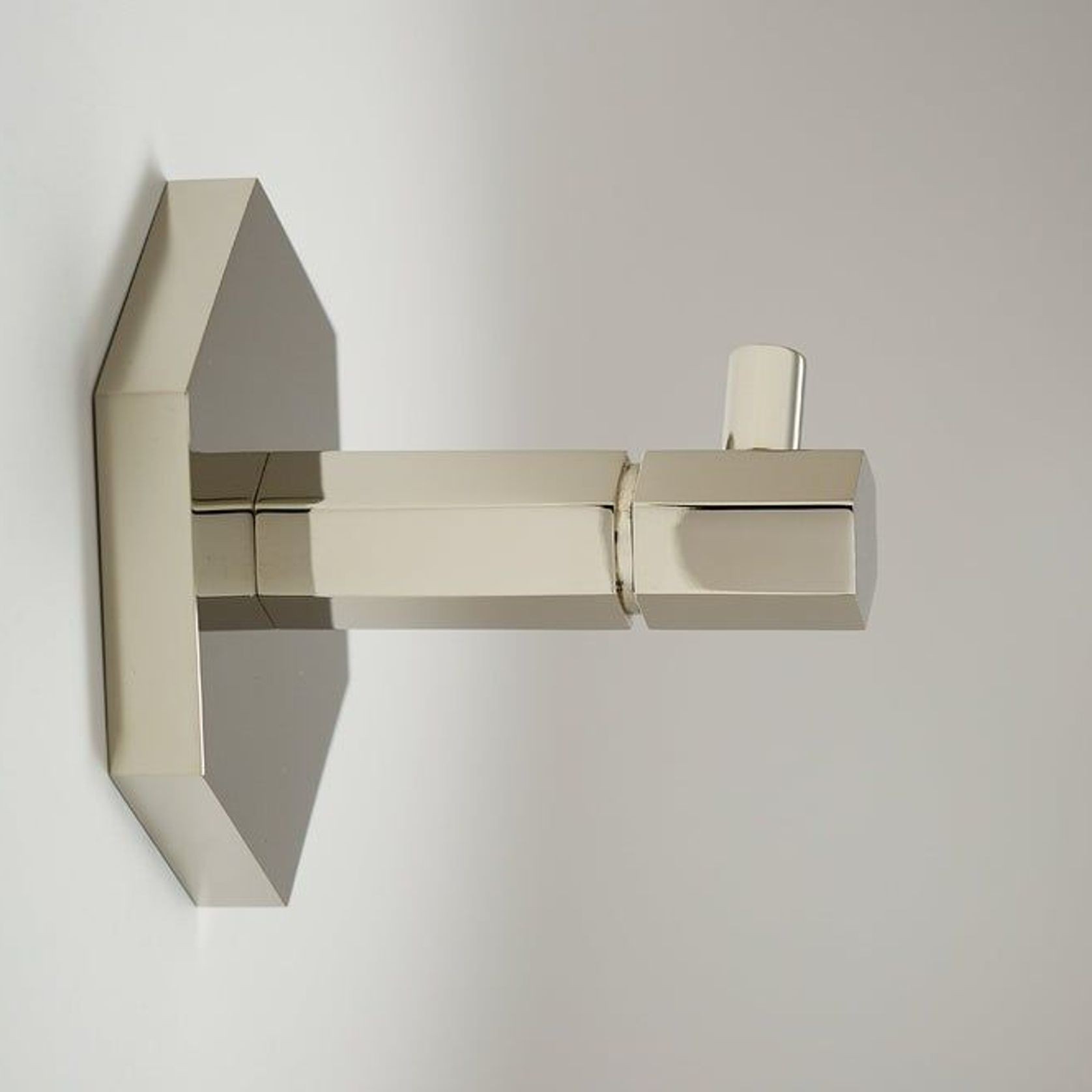 Facet H gallery detail image