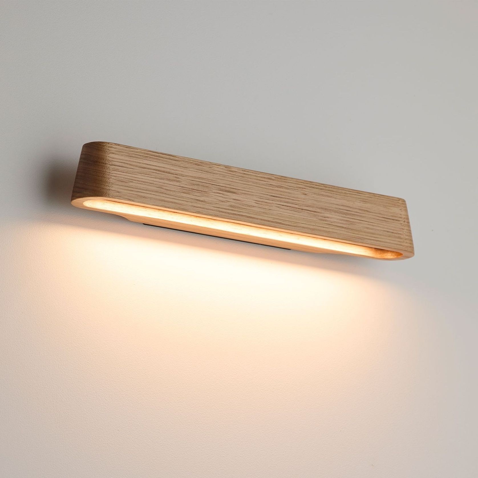 Tenn Sconce | Victorian Ash gallery detail image