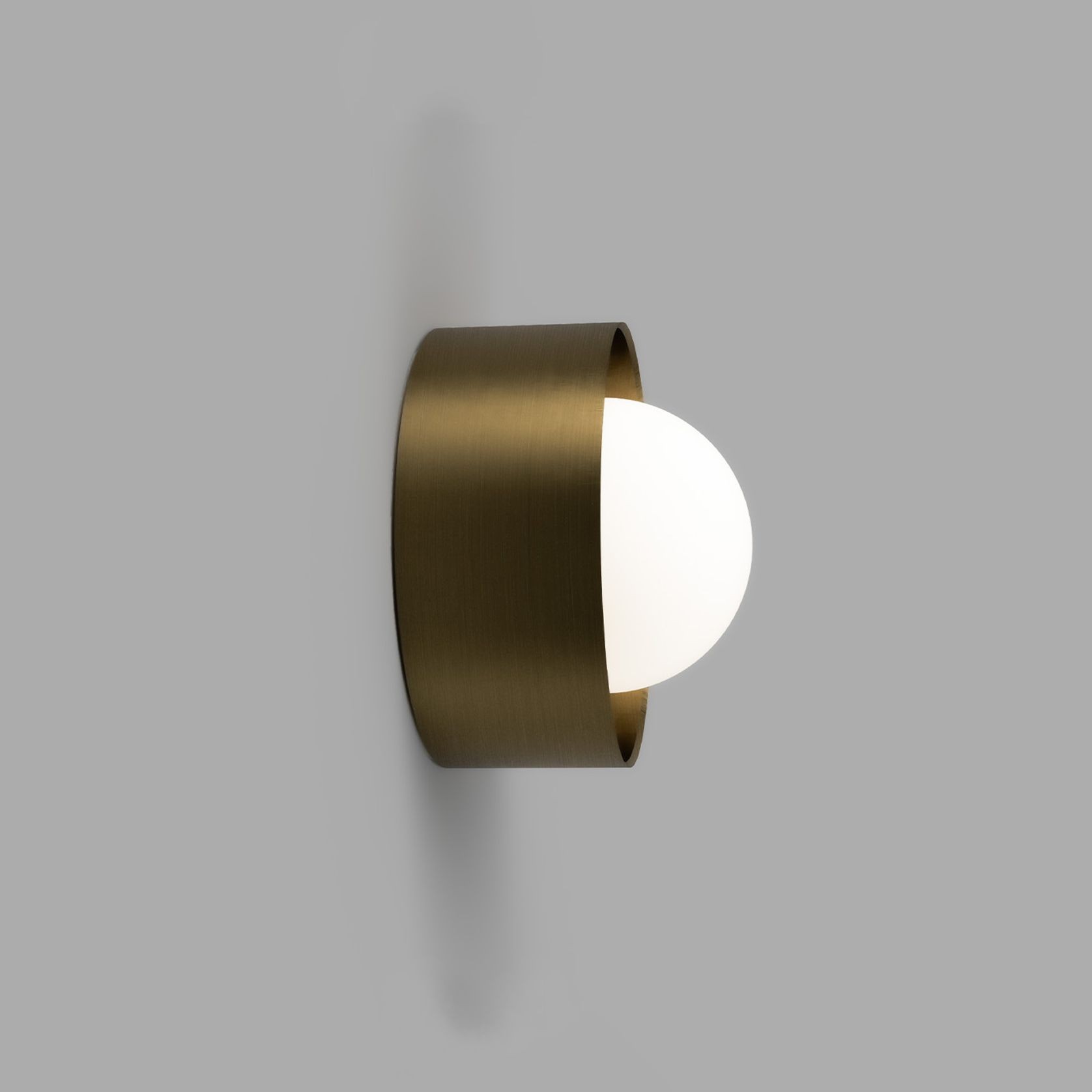 Orb Sur Wall Light gallery detail image