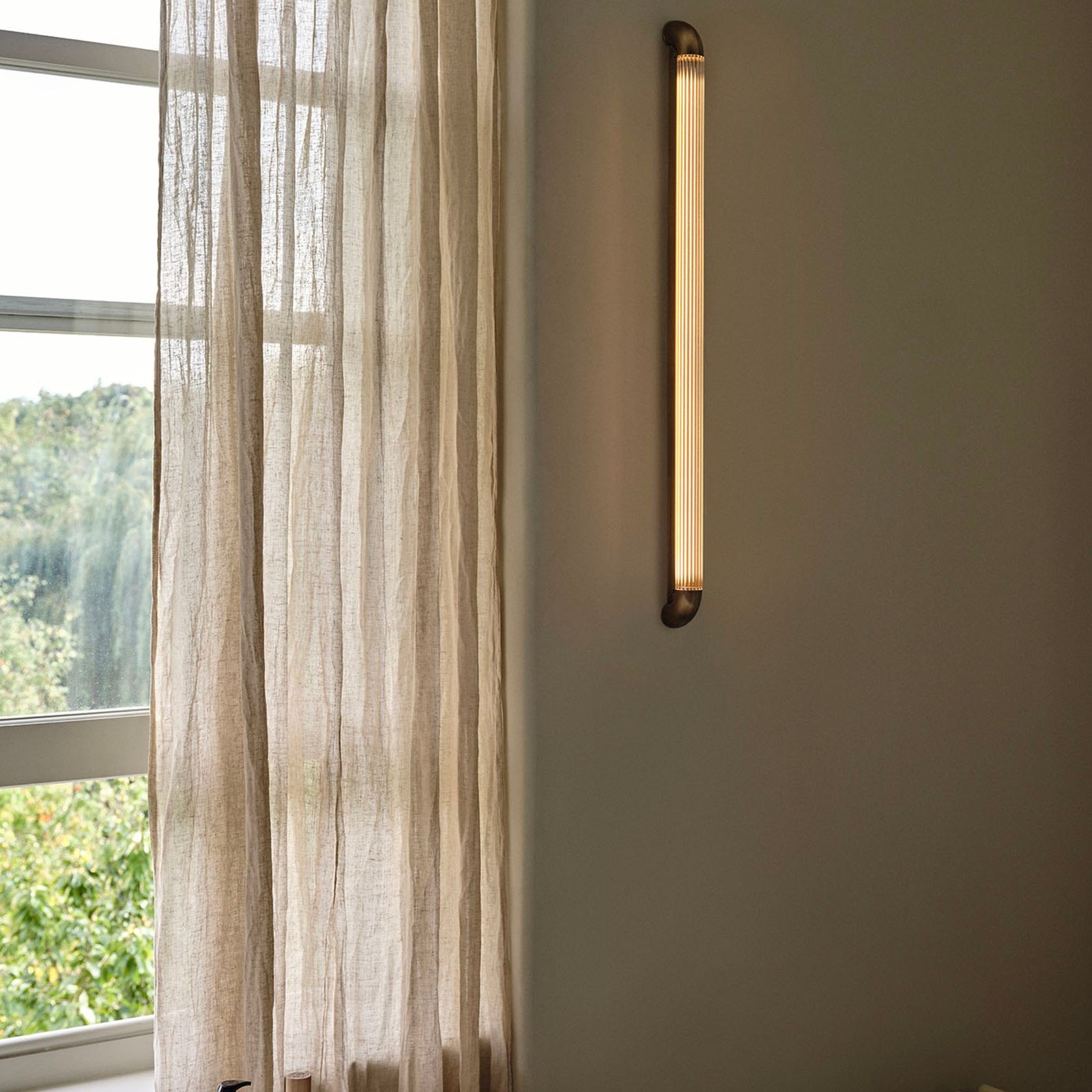 Strata Wall Light gallery detail image