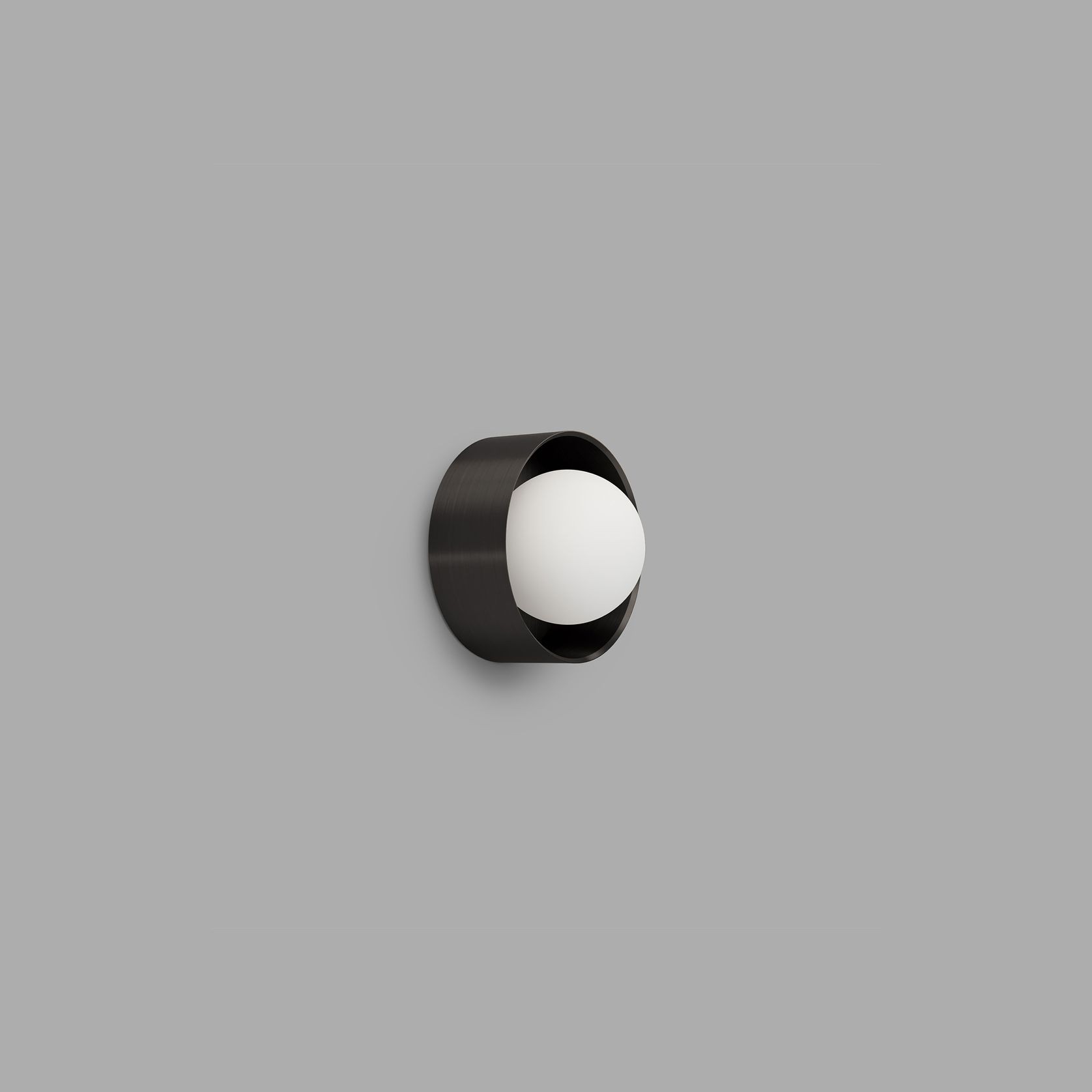Orb Sur Wall Light gallery detail image