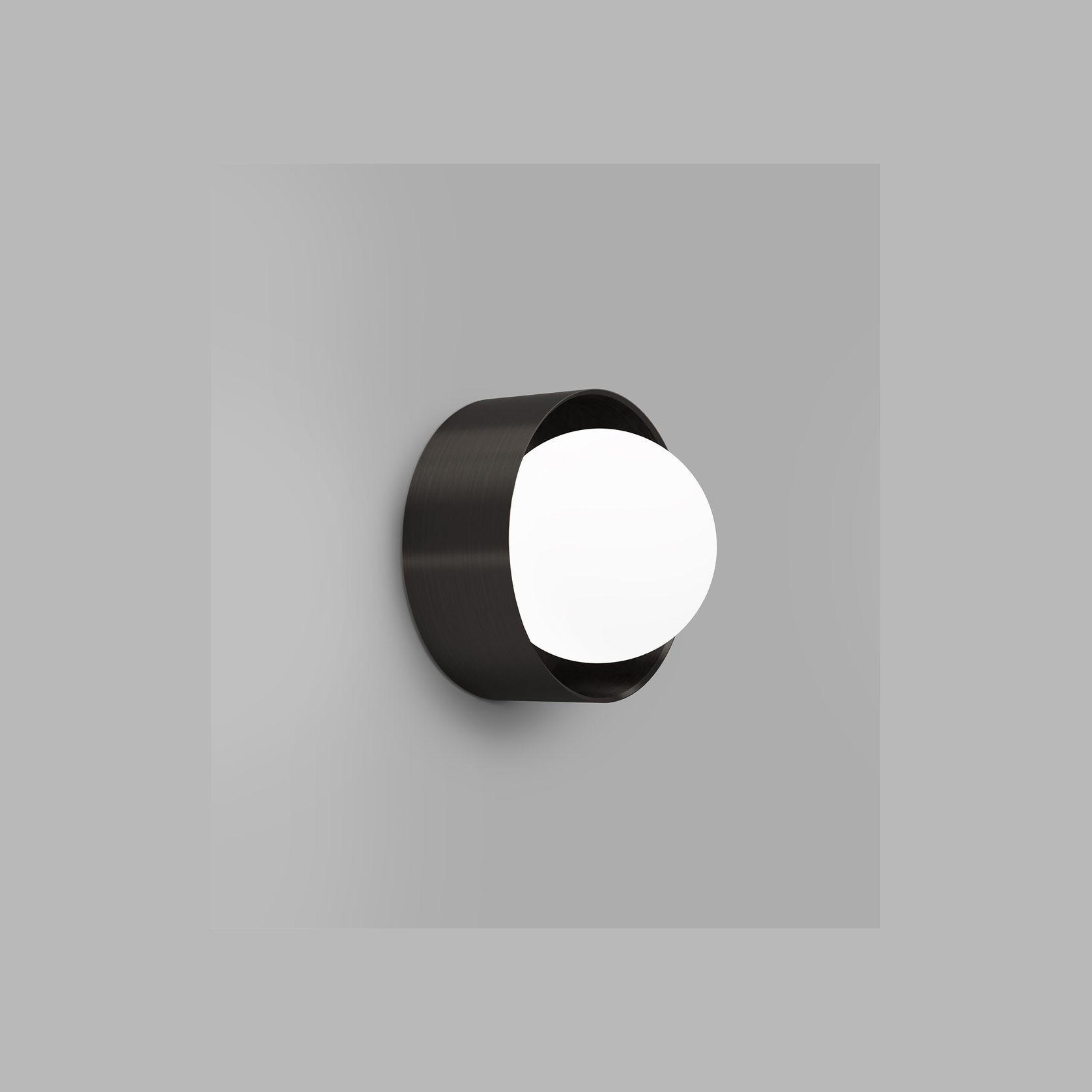 Orb Sur Large Wall Light gallery detail image
