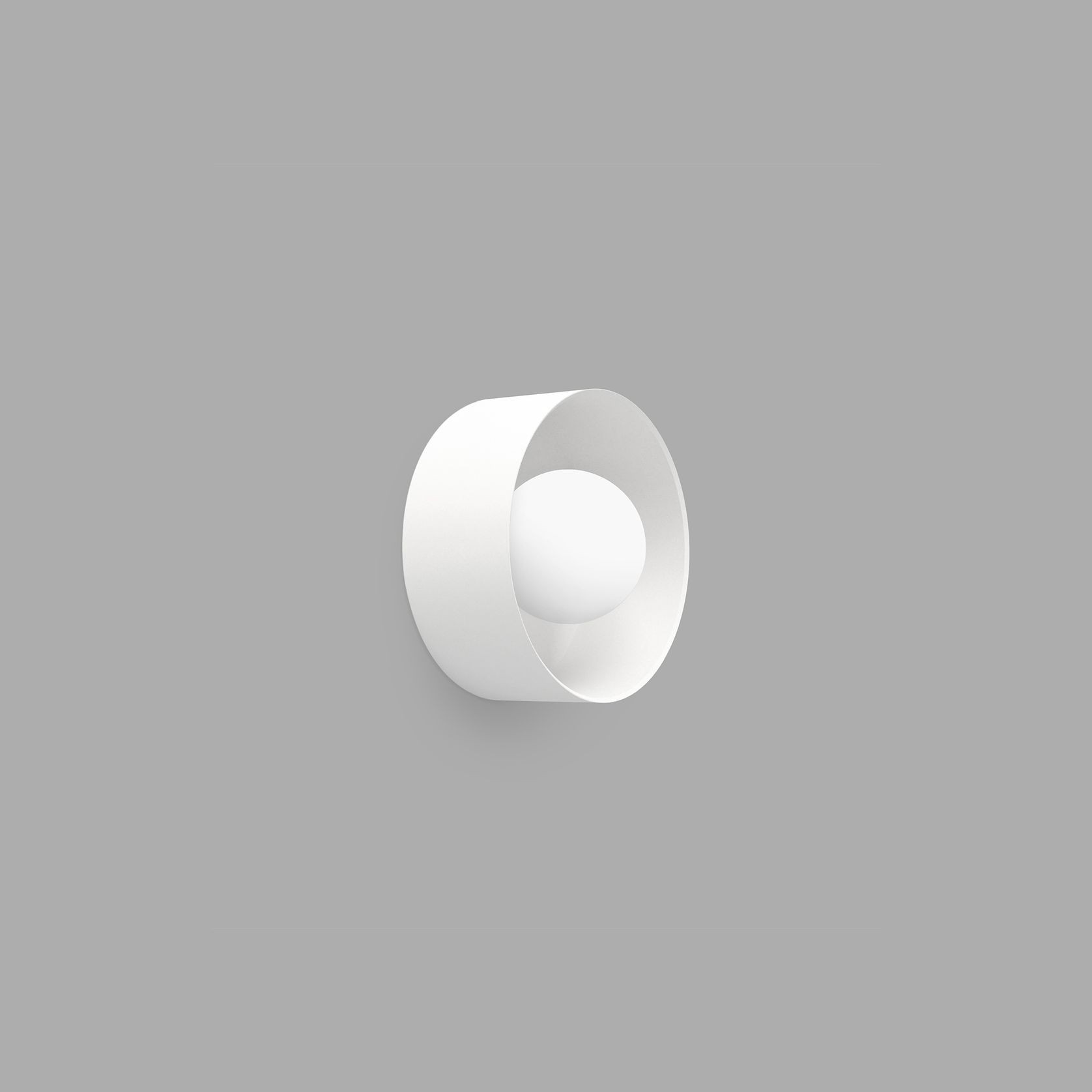 Orb Sur Large Wall Light gallery detail image