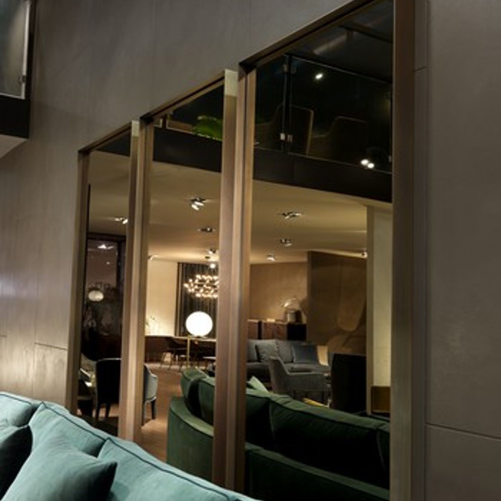 Reflex Mirror gallery detail image