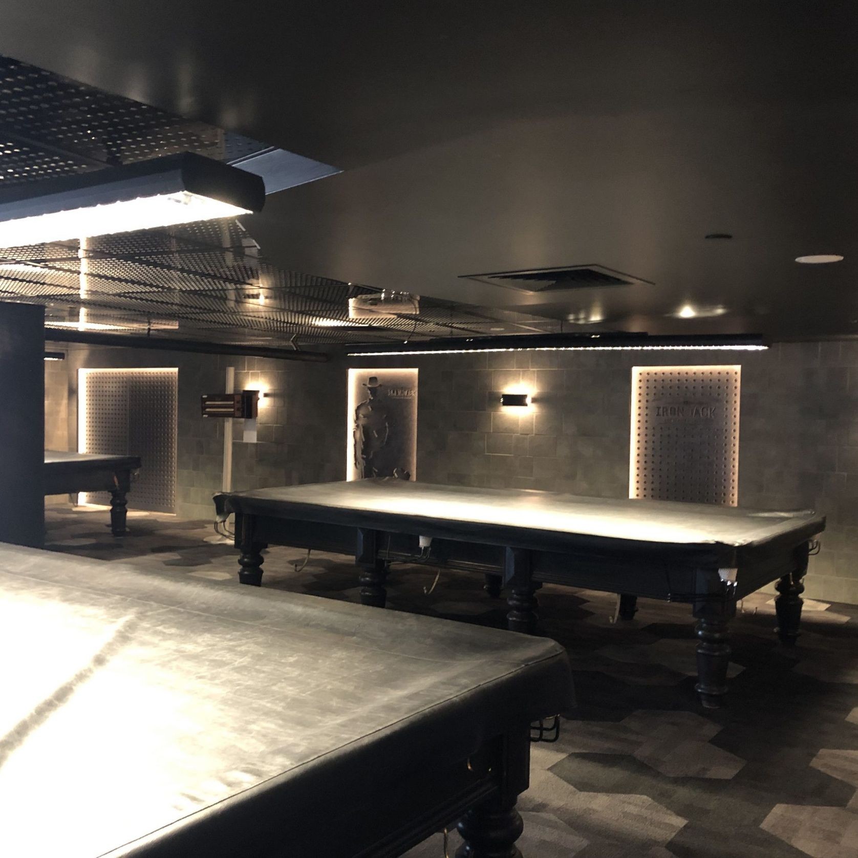 Series 600 613 Ember Aluminium | Real Metal Laminates gallery detail image