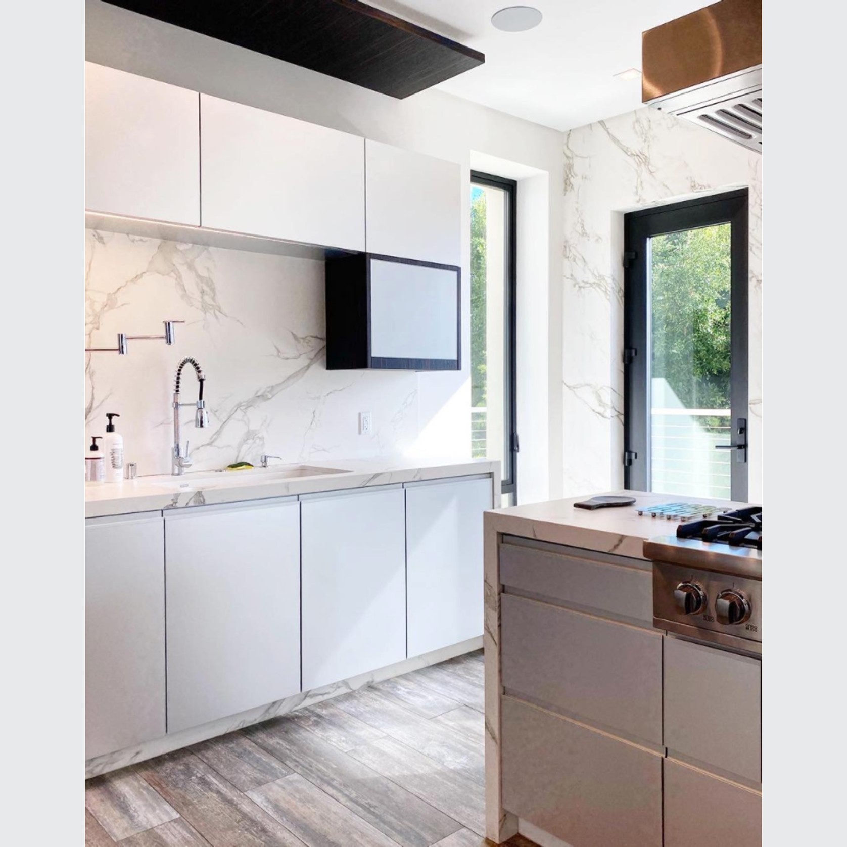 Series 900 909 Satin Silver Aluminium | Real Metal Laminates gallery detail image
