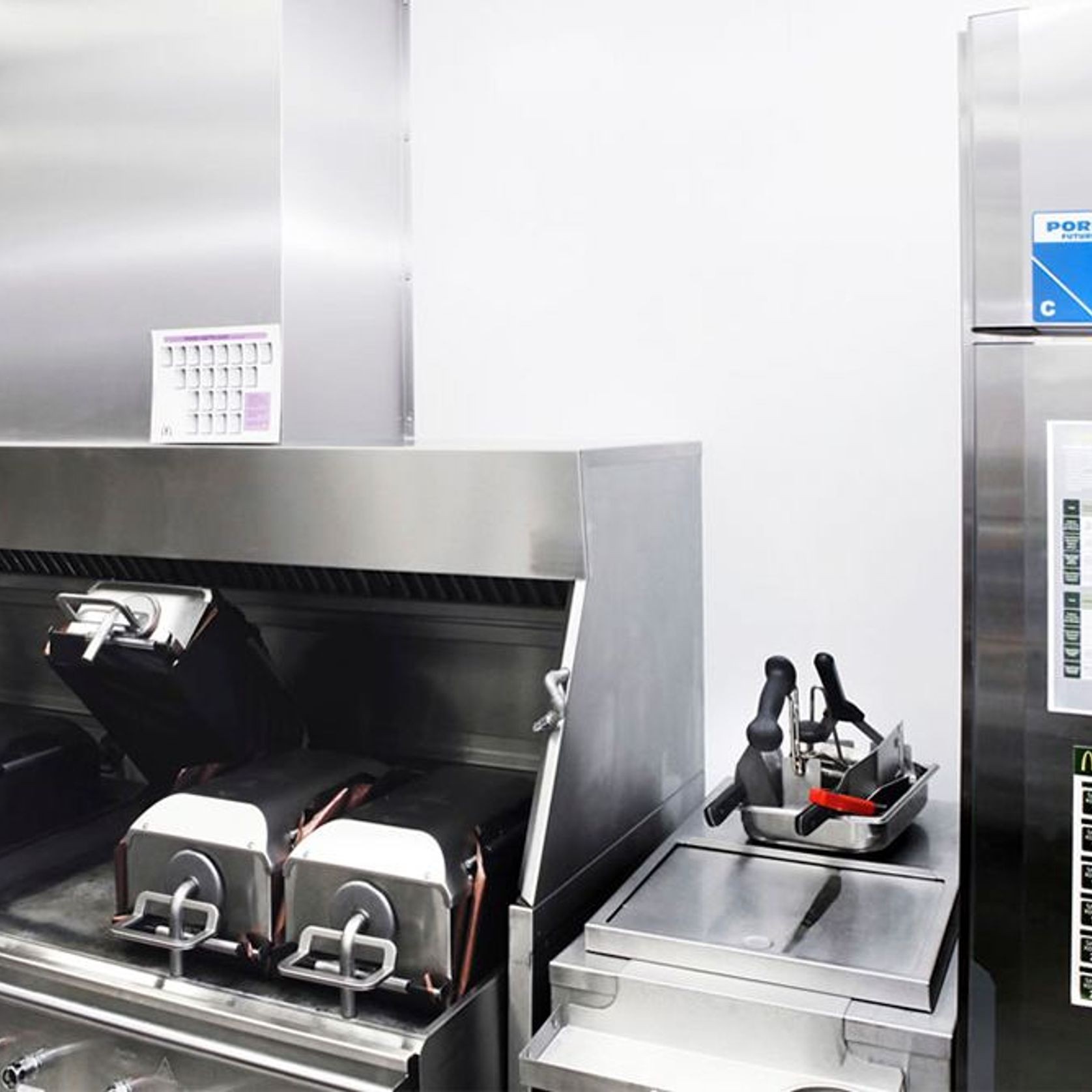 Altro Whiterock White™ FR Hygienic Wall Lining gallery detail image