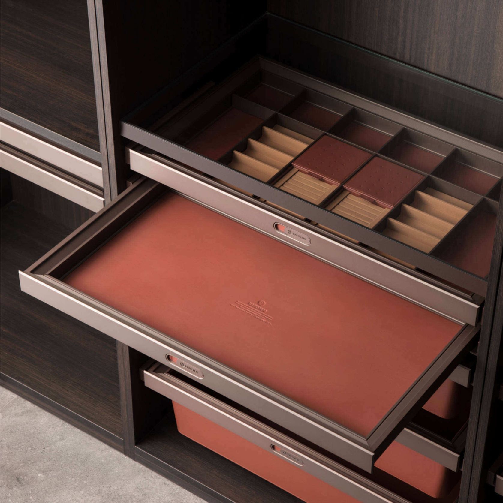 Basistem BRUGG Leather Bottom Storage gallery detail image