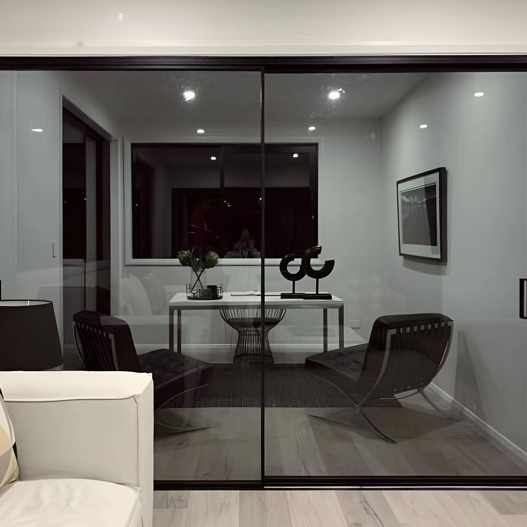 sliding door gallery detail image