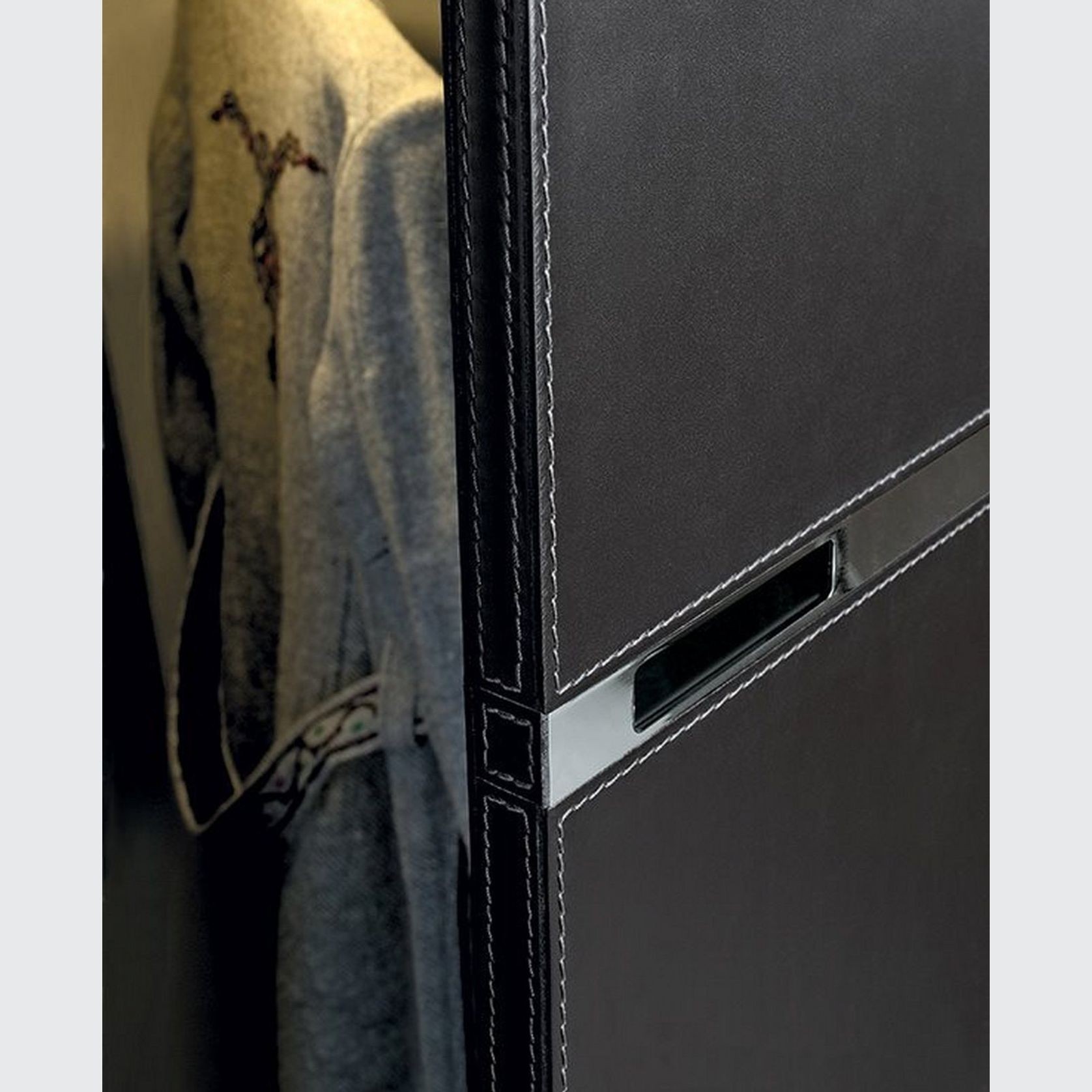 Bangkok Wardrobe gallery detail image