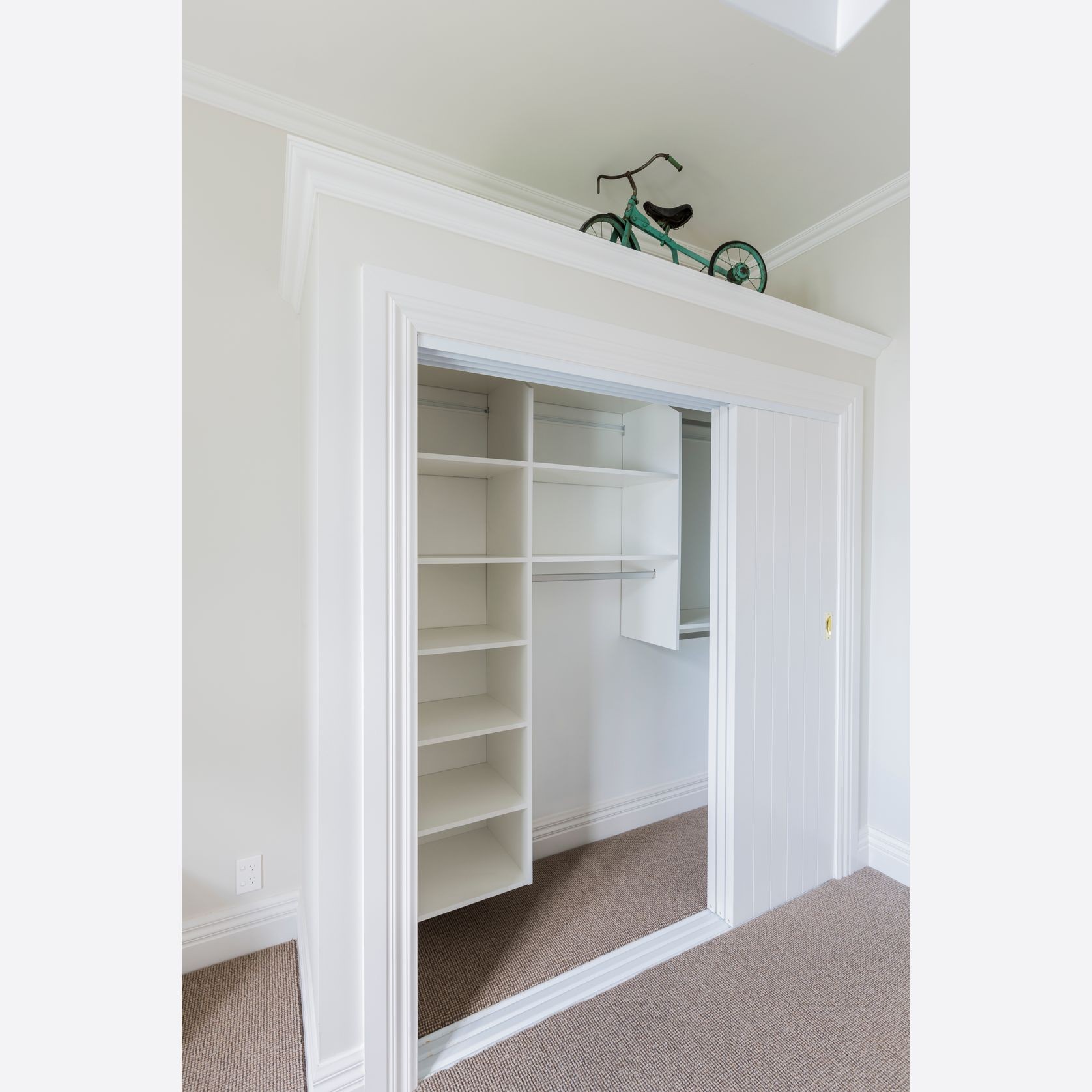 Custom Reach In Wardrobe gallery detail image
