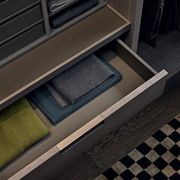 Senzafine Walk-In Closet gallery detail image