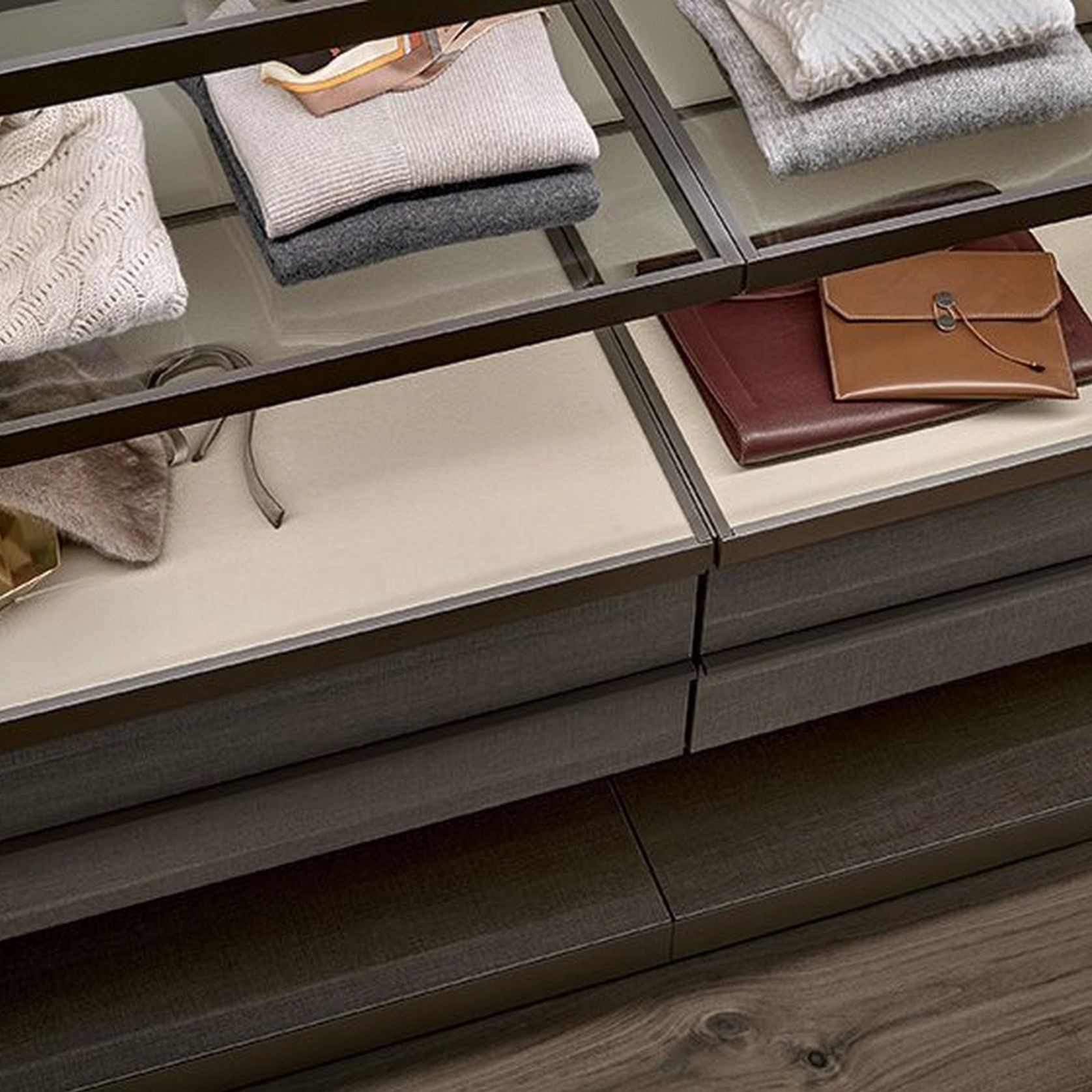 Ubik Walk-In Closet gallery detail image