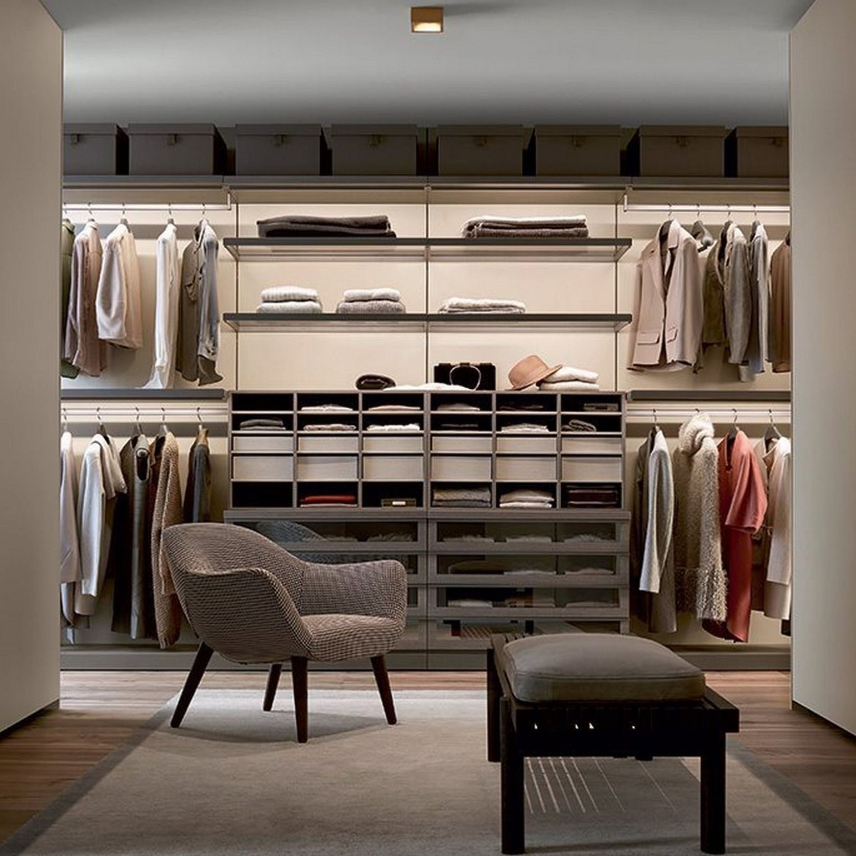 Ubik Walk-In Closet gallery detail image