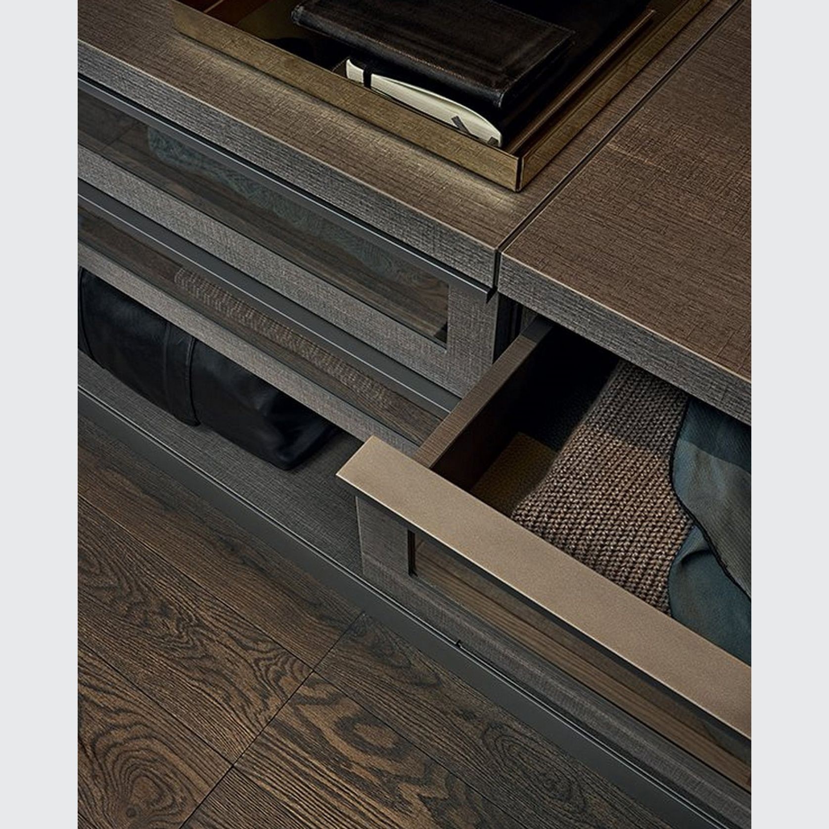 Ubik Walk-In Closet gallery detail image