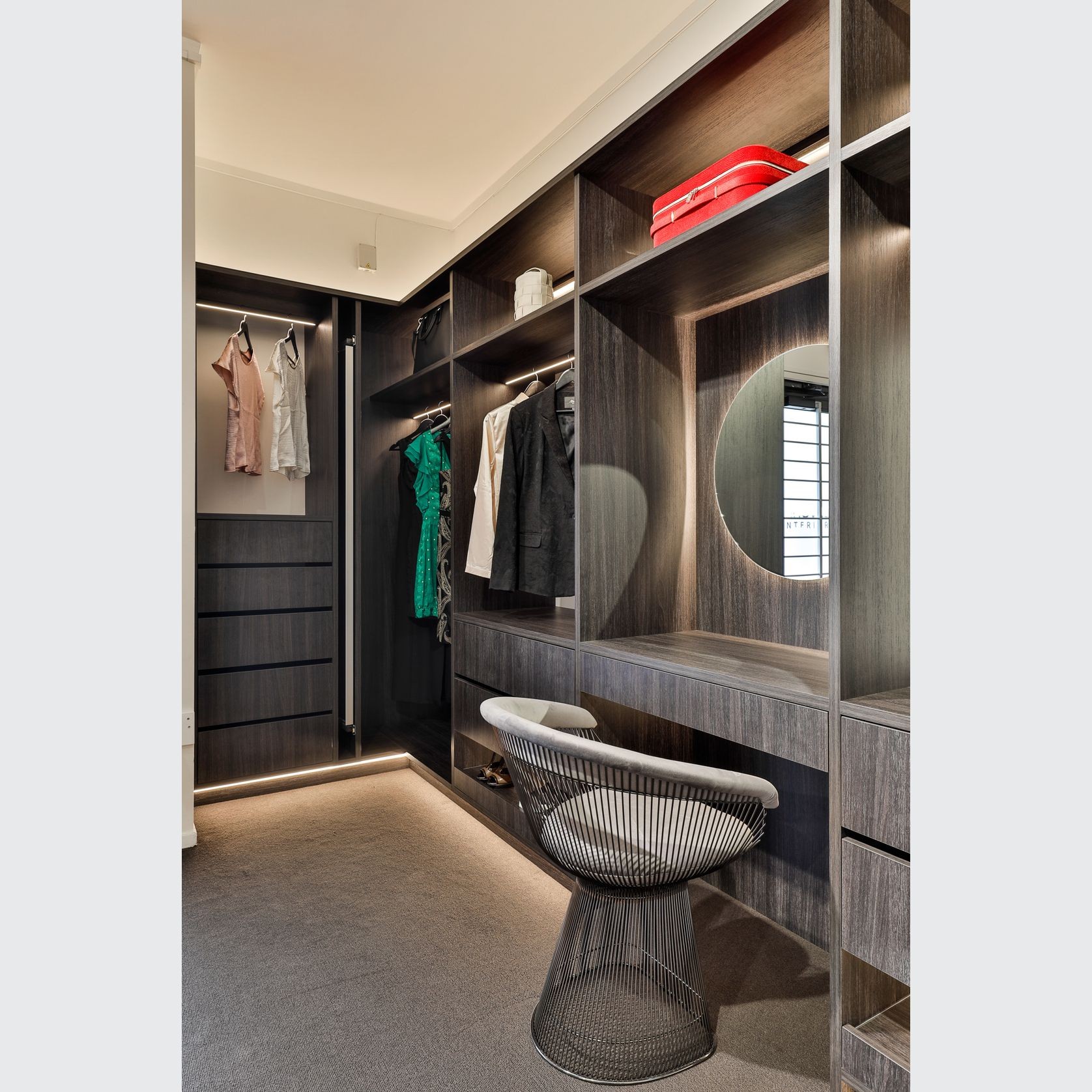 Custom Walk In Wardrobe gallery detail image