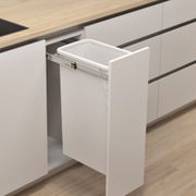 Hideaway Compact Bin 1 x 40L Bucket | Door Pull gallery detail image