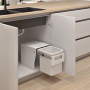 Compact Floor Mount Bin 1 x 15L | Handle Pull gallery detail image