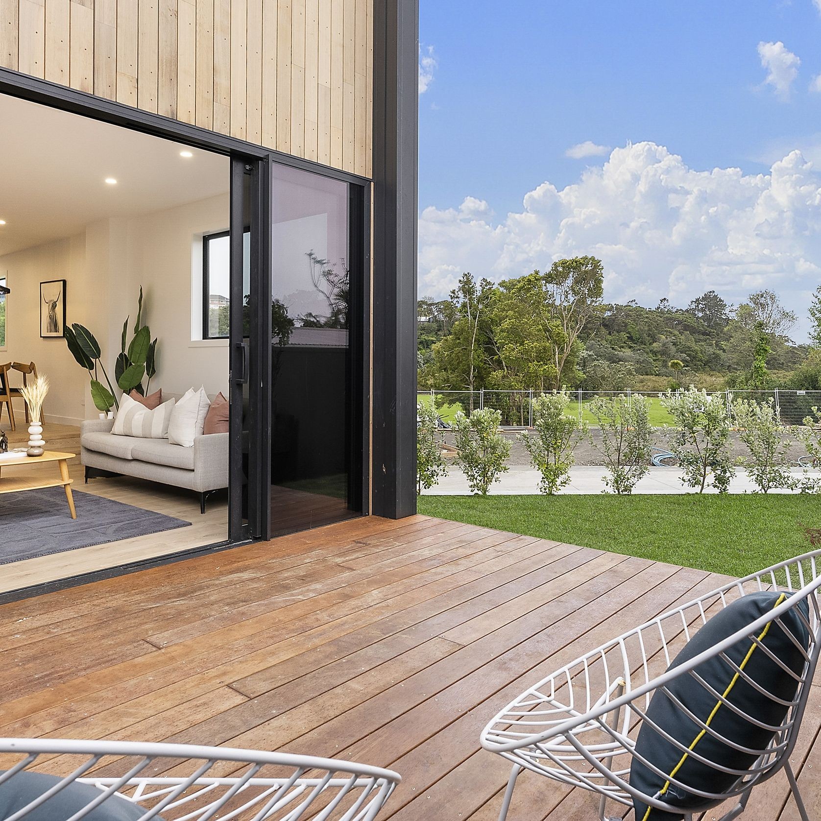 CedarOne Evolve Vertical Grain Cedar Cladding gallery detail image