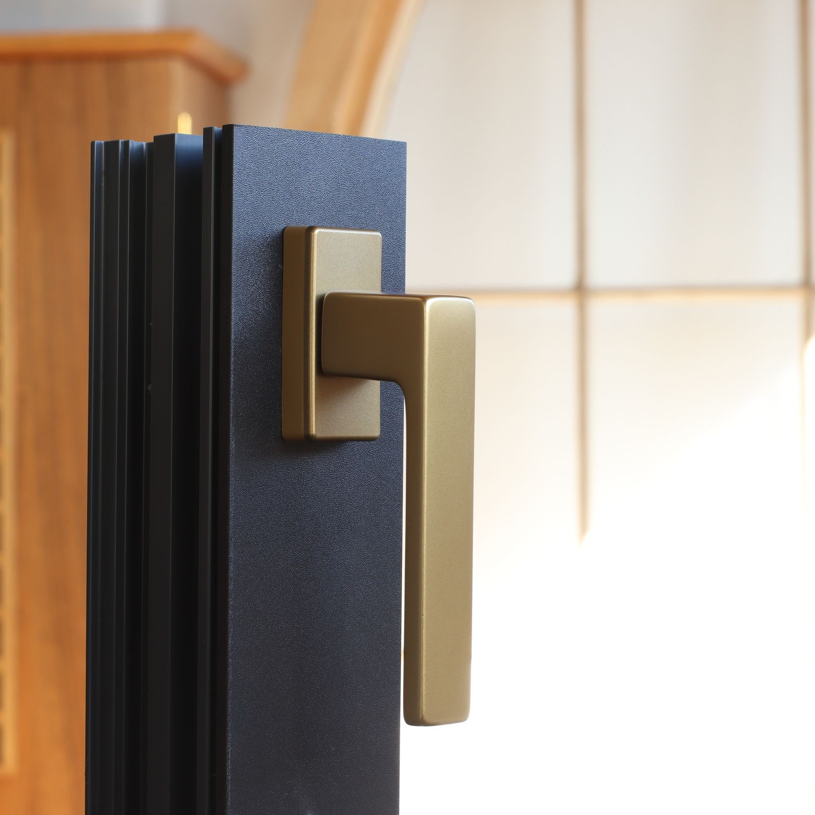 Hanover 1033 Tilt and Turn Window Handle gallery detail image