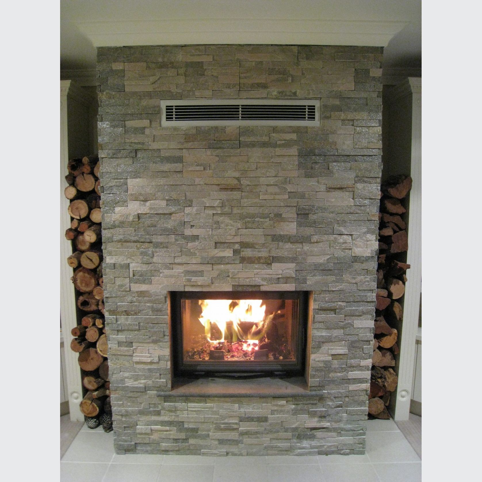 Cheminee Chazelles CDF800R Radiant Wood Fireplace gallery detail image