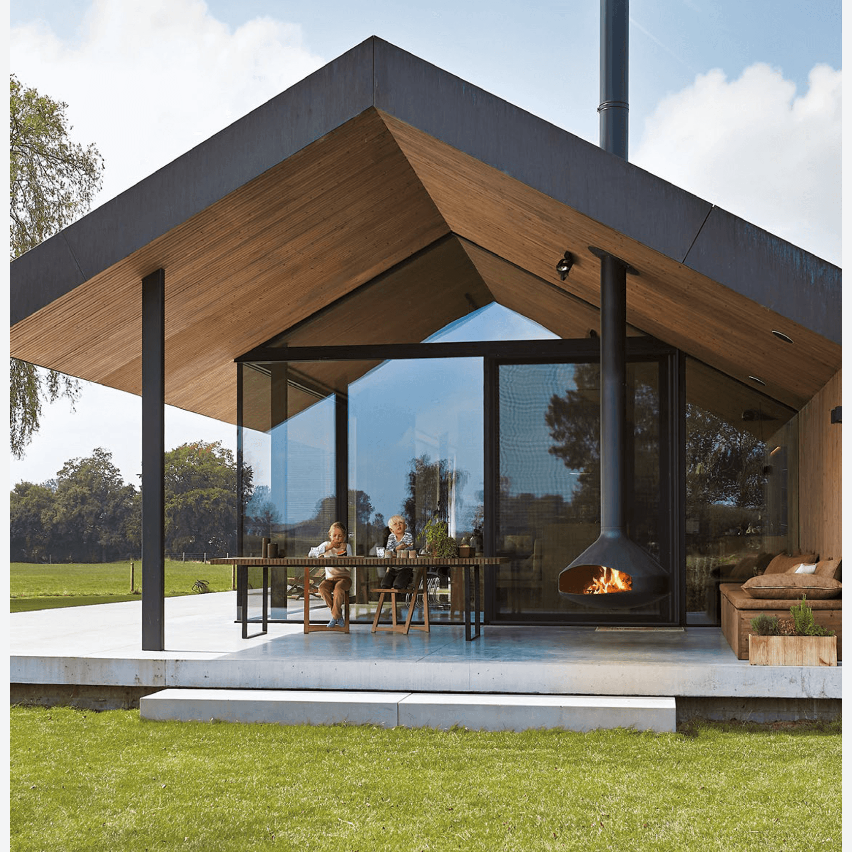 Ergofocus Suspended Outdoor Fireplace gallery detail image
