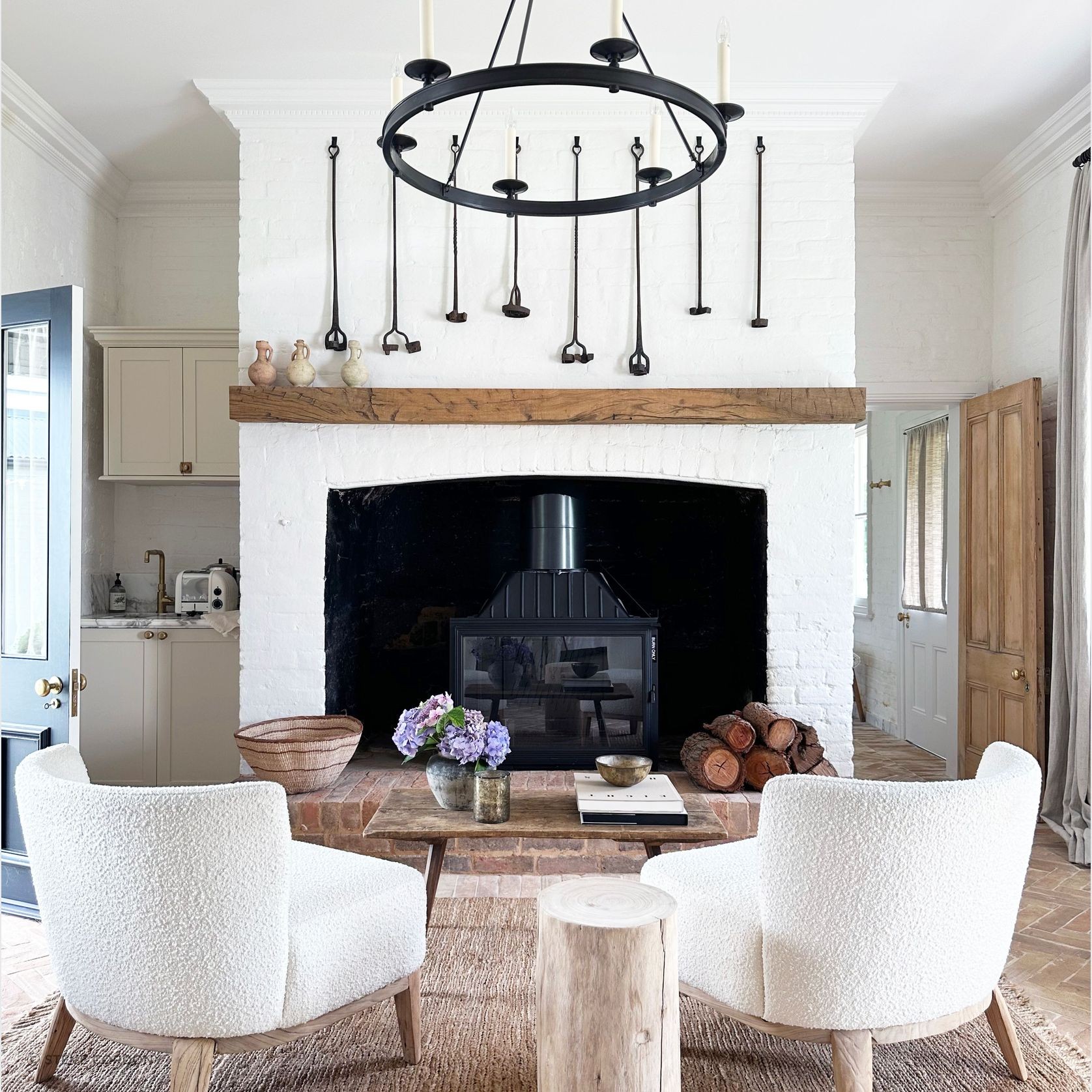 Seguin Super 9 Cheminee Fireplace - Swing Door gallery detail image