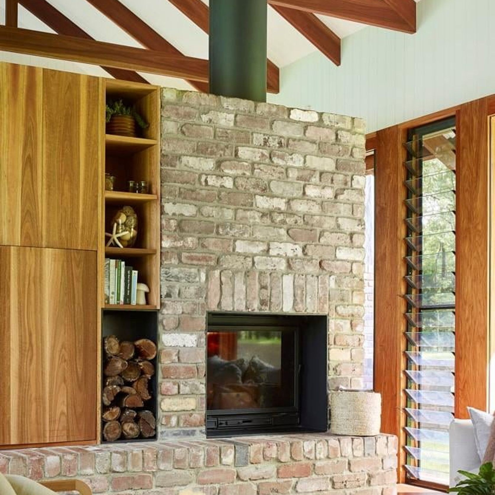 Seguin Multivision 8000 Double Sided Cast Iron Fireplace With Lift Door gallery detail image