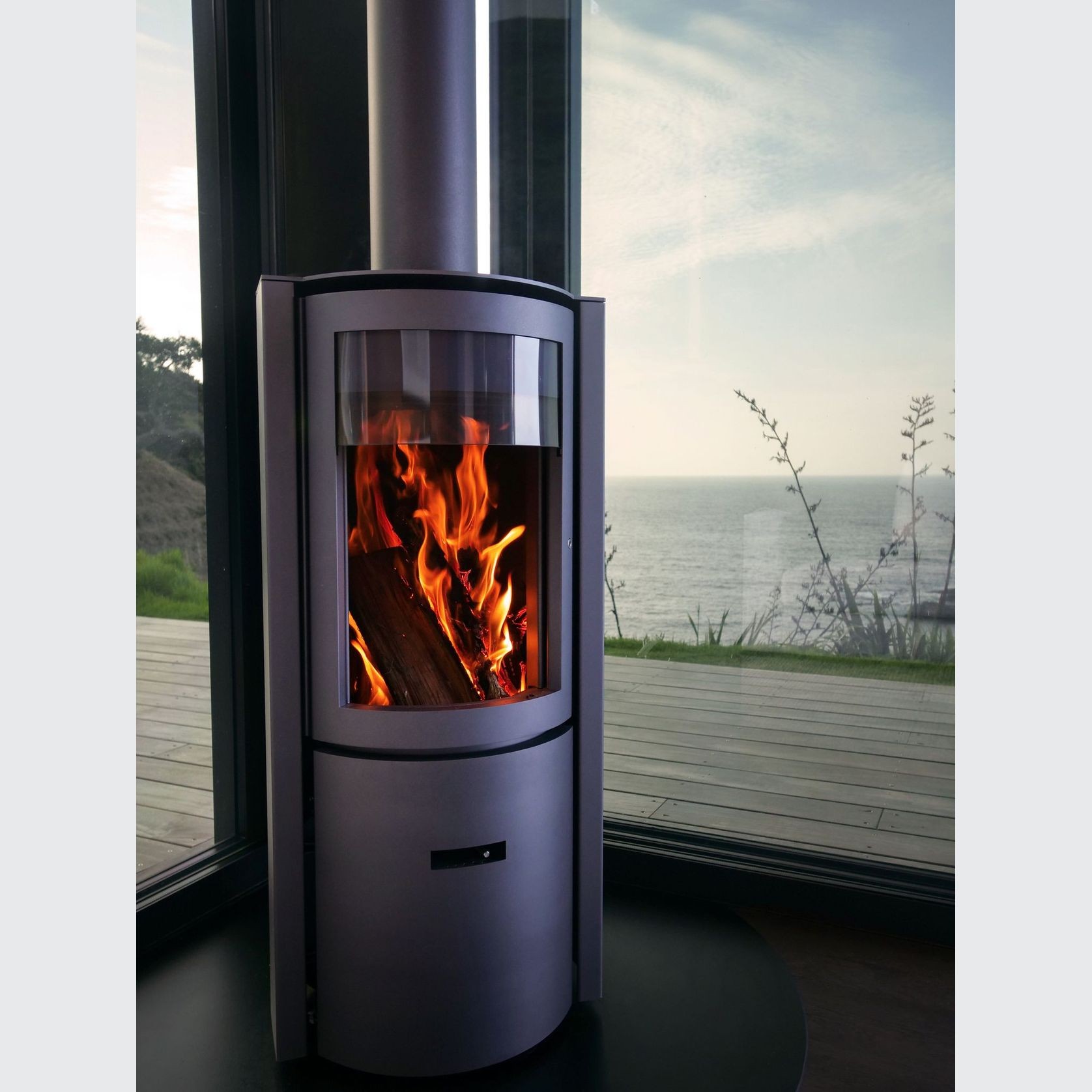 Stûv 30 Freestanding 3 in 1 Wood Fireplace gallery detail image