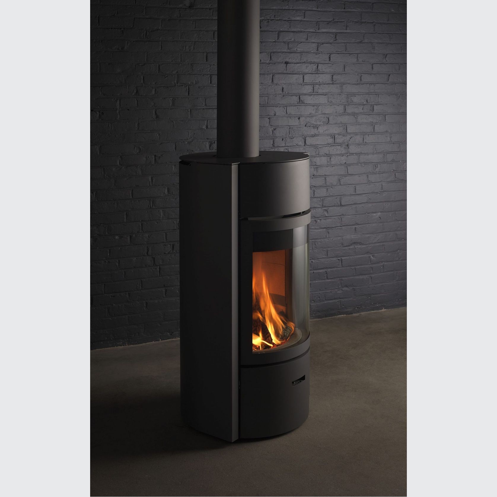 Stuv 30 Low Freestanding Wood Fireplace gallery detail image