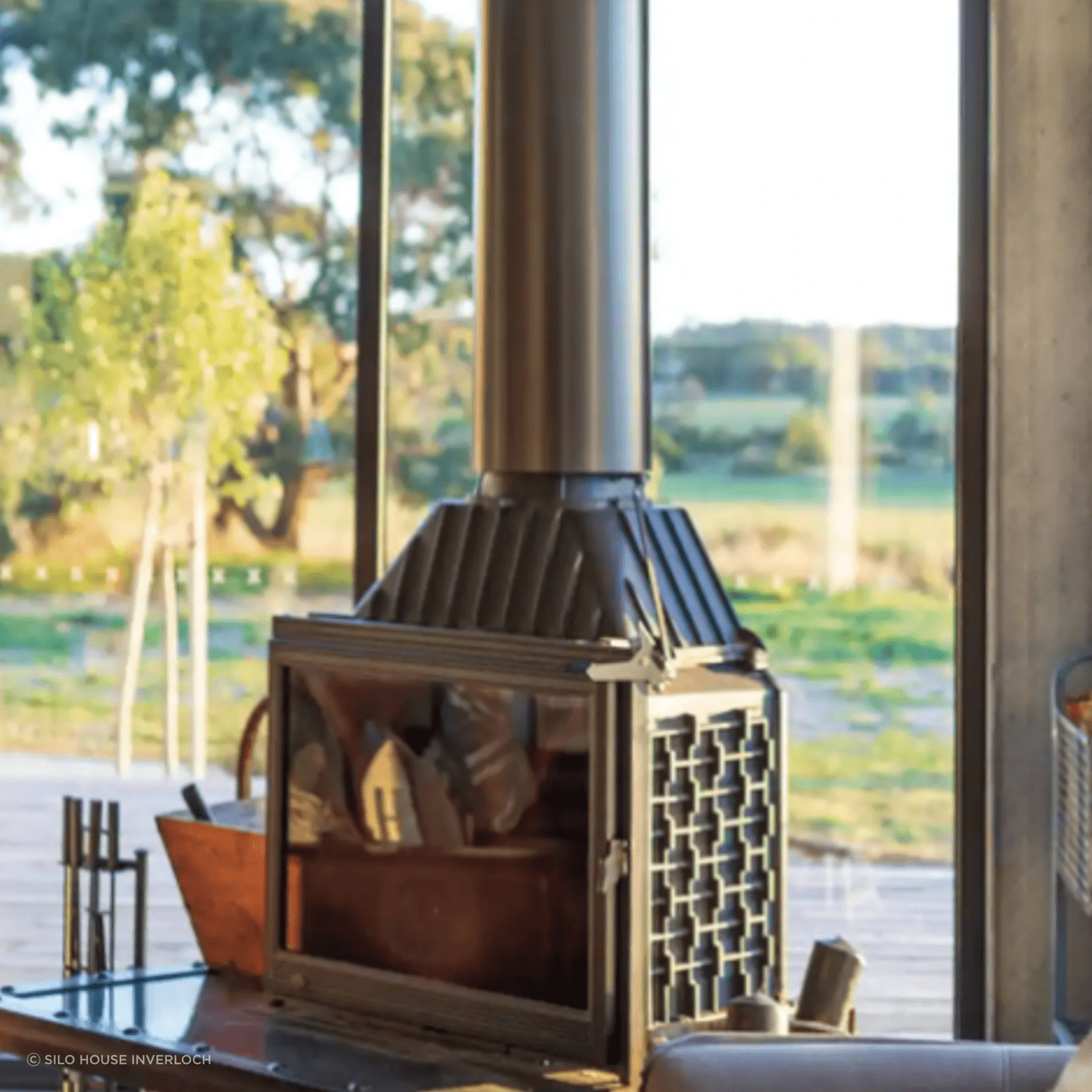 Seguin Super 9 Cheminee Fireplace - Swing Door gallery detail image