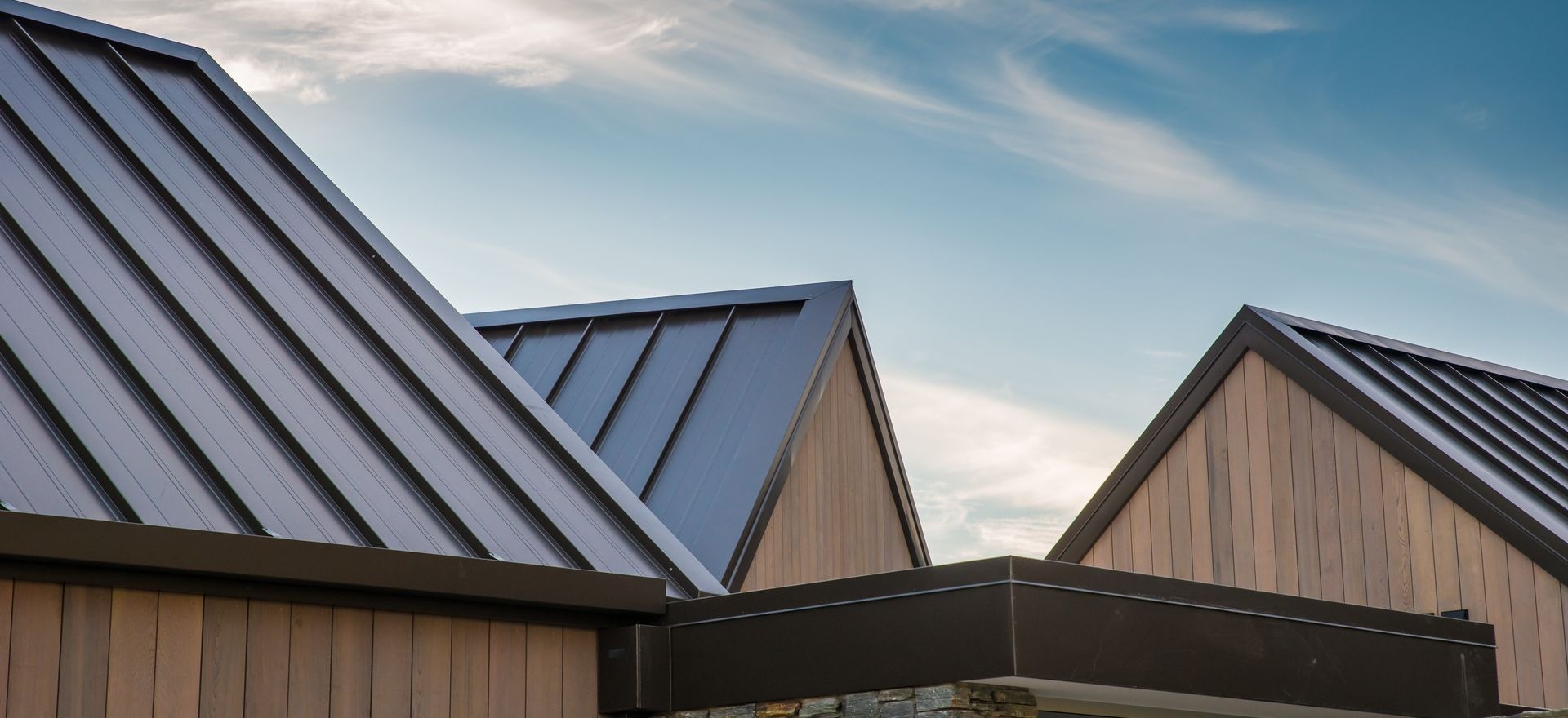 A high-performing, visually striking and versatile roof and wall cladding system