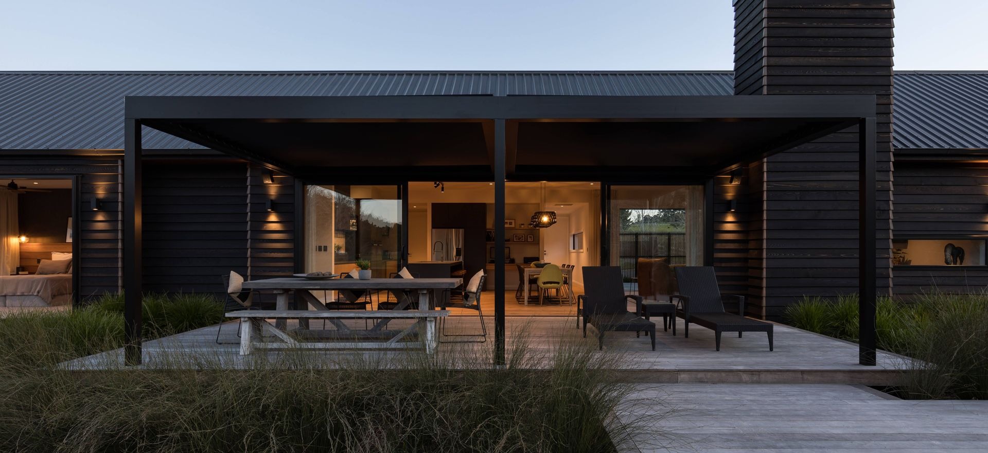 How a louvre roof can elevate your entertainment space year-round